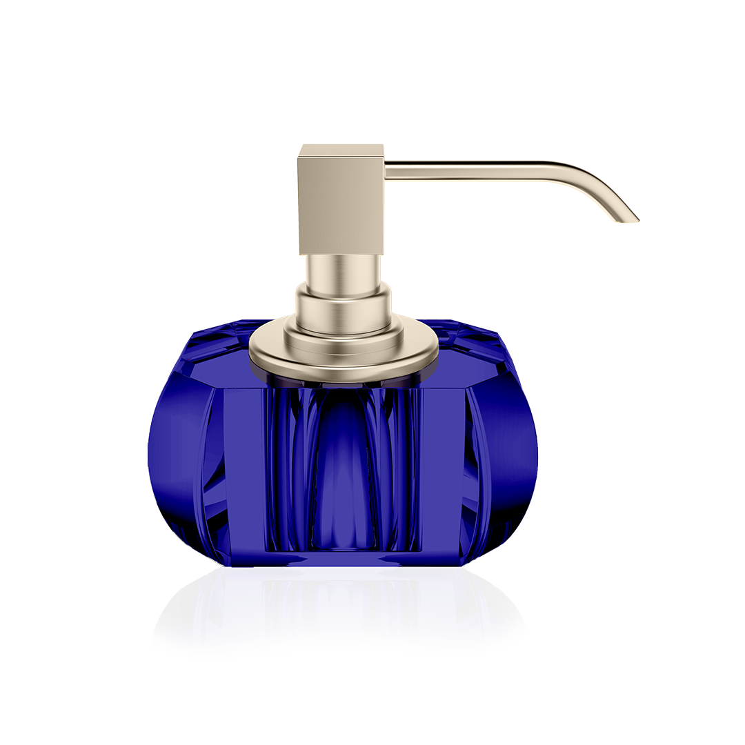 Eleganter Seifenspender aus türkisblauem Kristallglas mit satiniertem Nickel-Pumpkopf – stilvolle Akzentuierung für moderne Badezimmer.