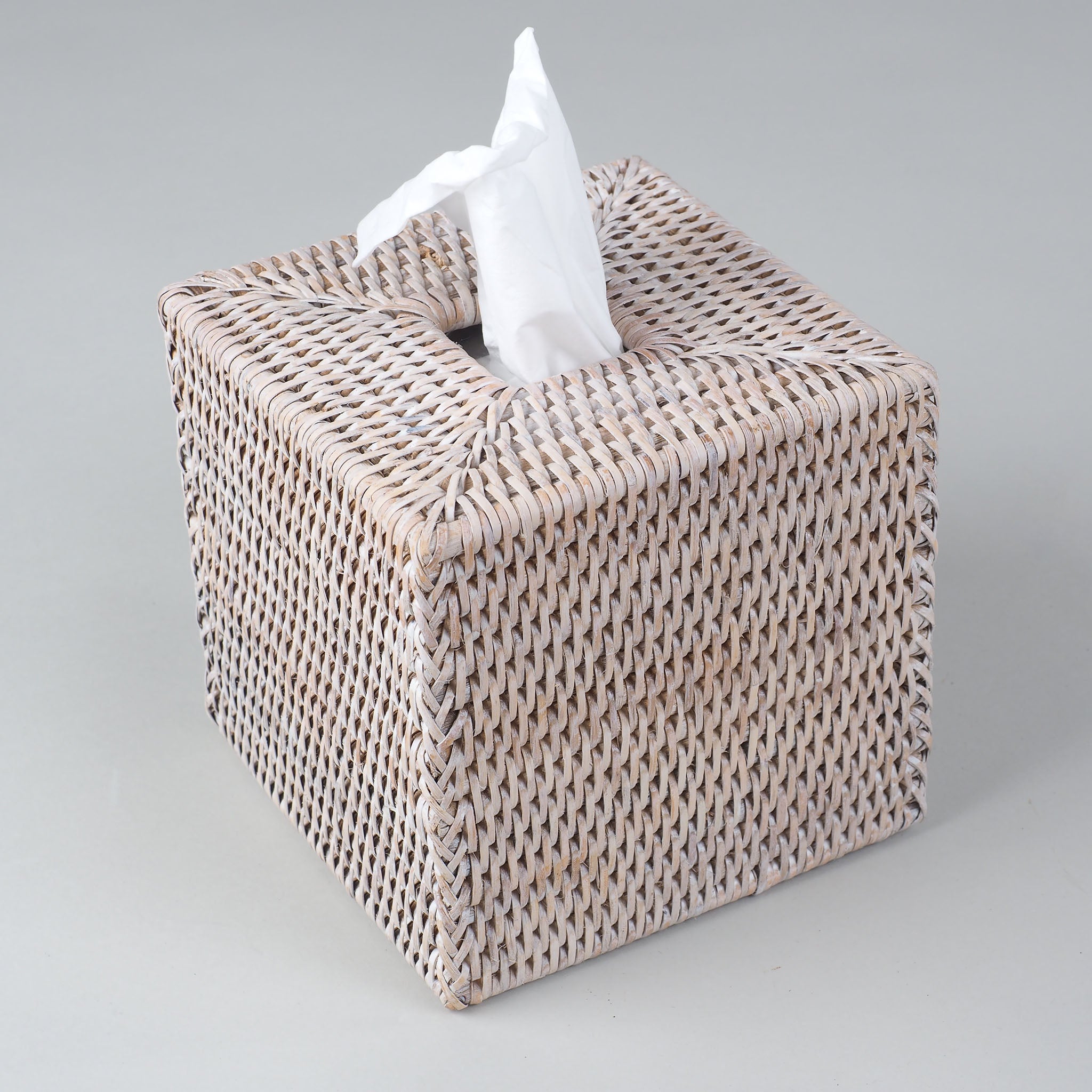 Rechteckige Papiertuchbox aus hellem handgeflochtenem Rattan, ideal für Badezimmer und Gäste-WC, Decor Walther Basket Kollektion, dasfeinebad