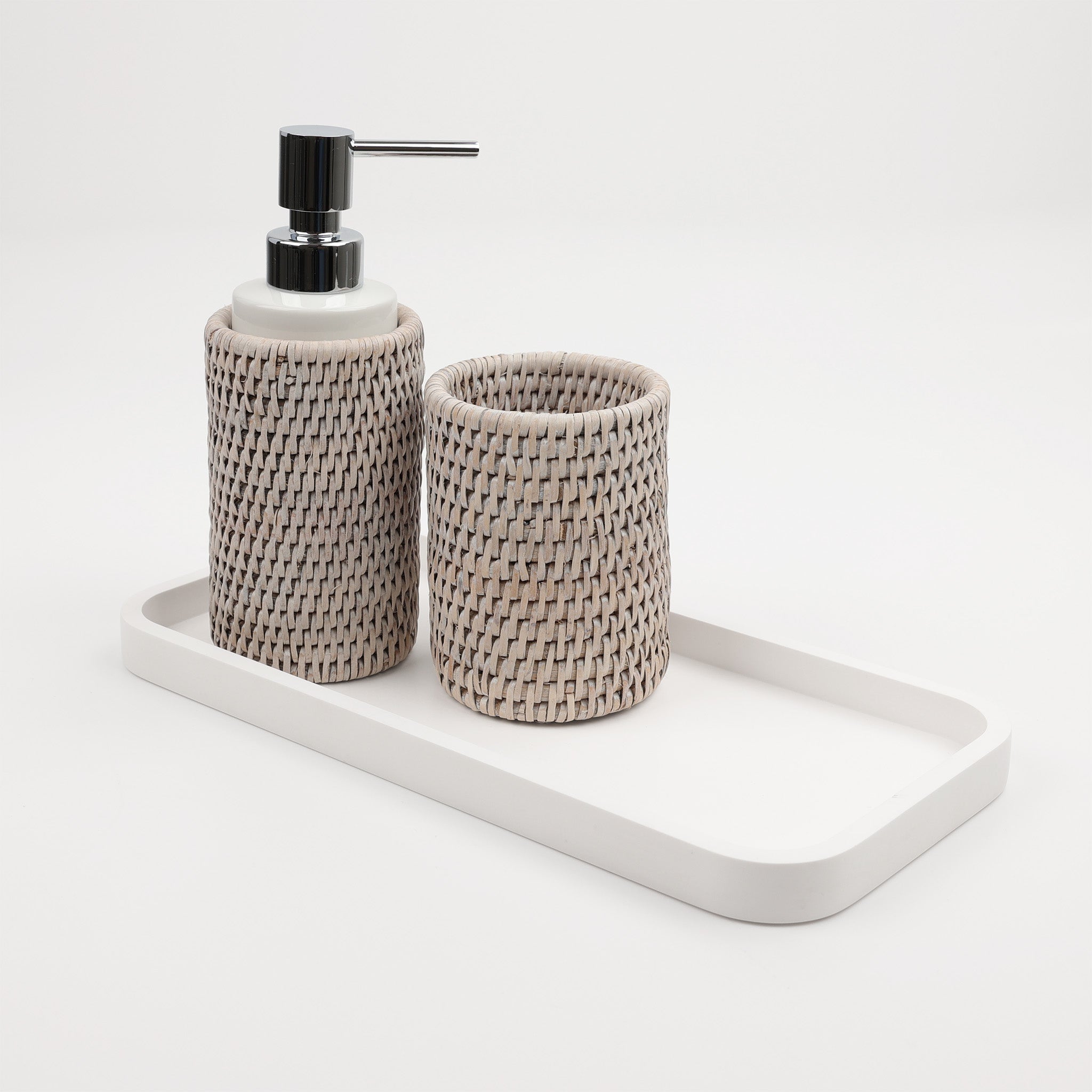 Tablett TAB in Weiß matt – hochwertige Ablage aus Mineralwerkstoff für Bad, Schlafzimmer oder Schminktisch.