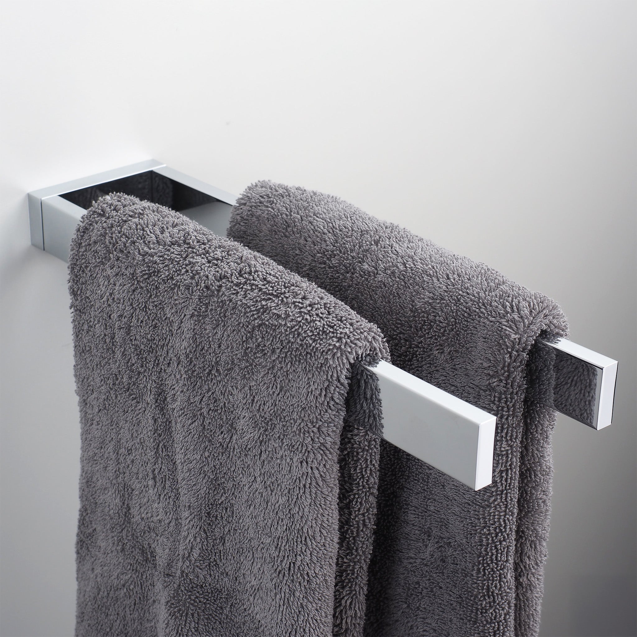 Zweiarmige Handtuchstange Contract HTH2 von Decor Walther in Chrom – elegantes, modernes Design für eine stilvolle Wandmontage im Badezimmer.
