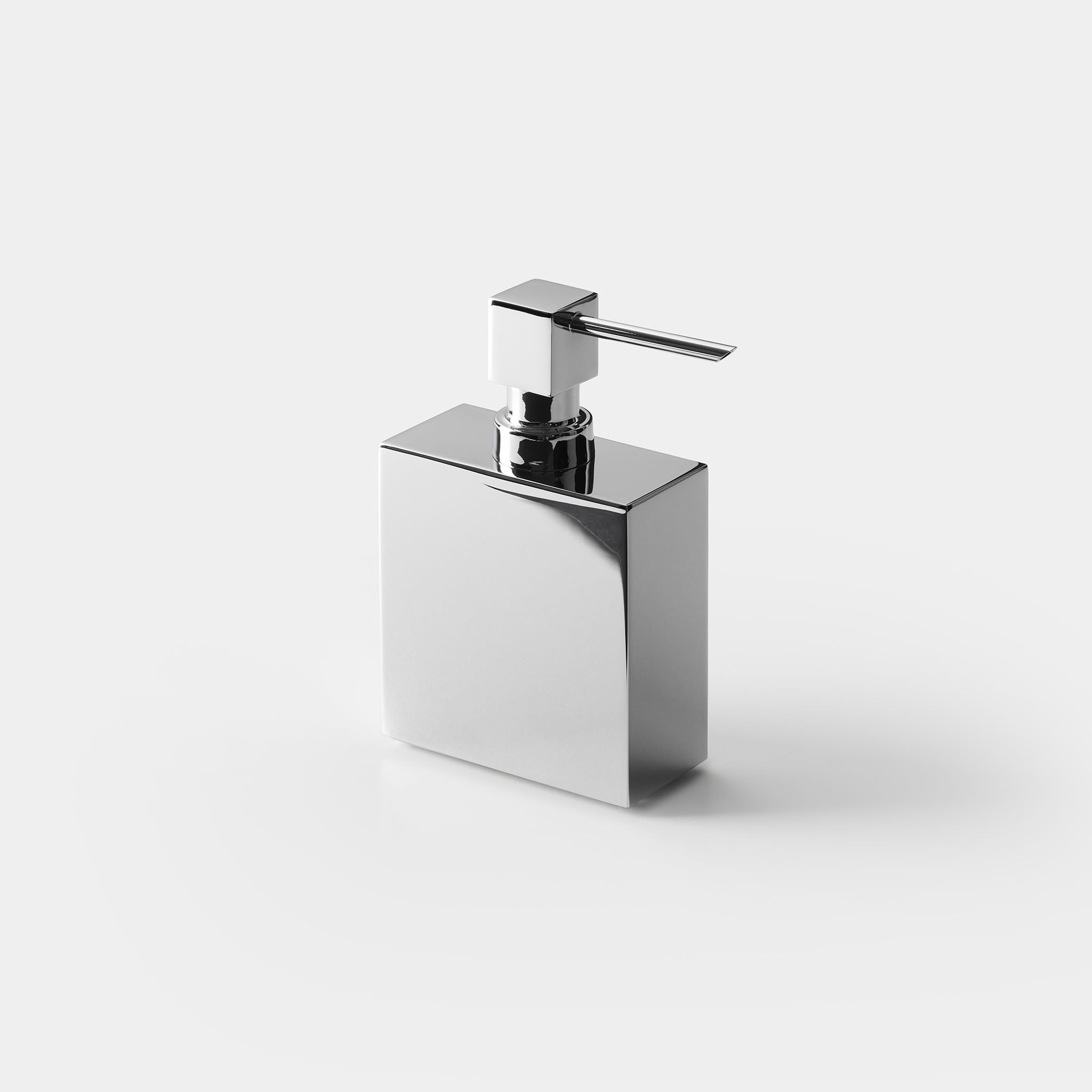 Freistehender Seifenspender DW470 von Decor Walther in Chrom mit Acryl-Innenbehälter aus massivem Messing.