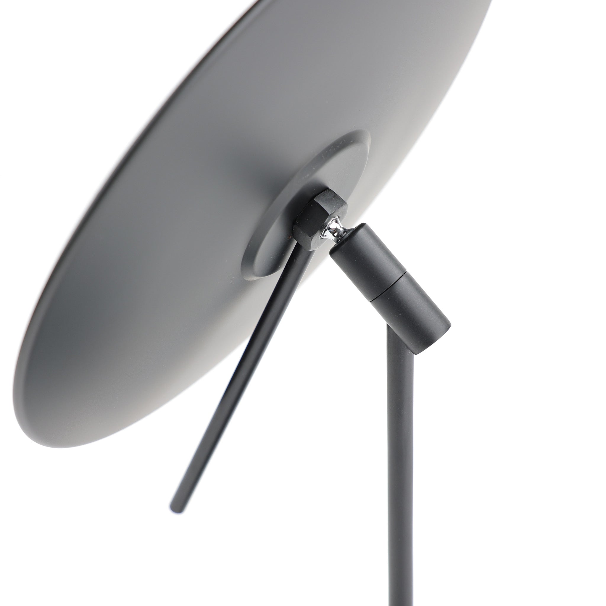 Detailaufnahme der Rückseite des SPT 71 in Schwarz matt – zeigt die hochwertige Verarbeitung und das bewegliche Gelenk.