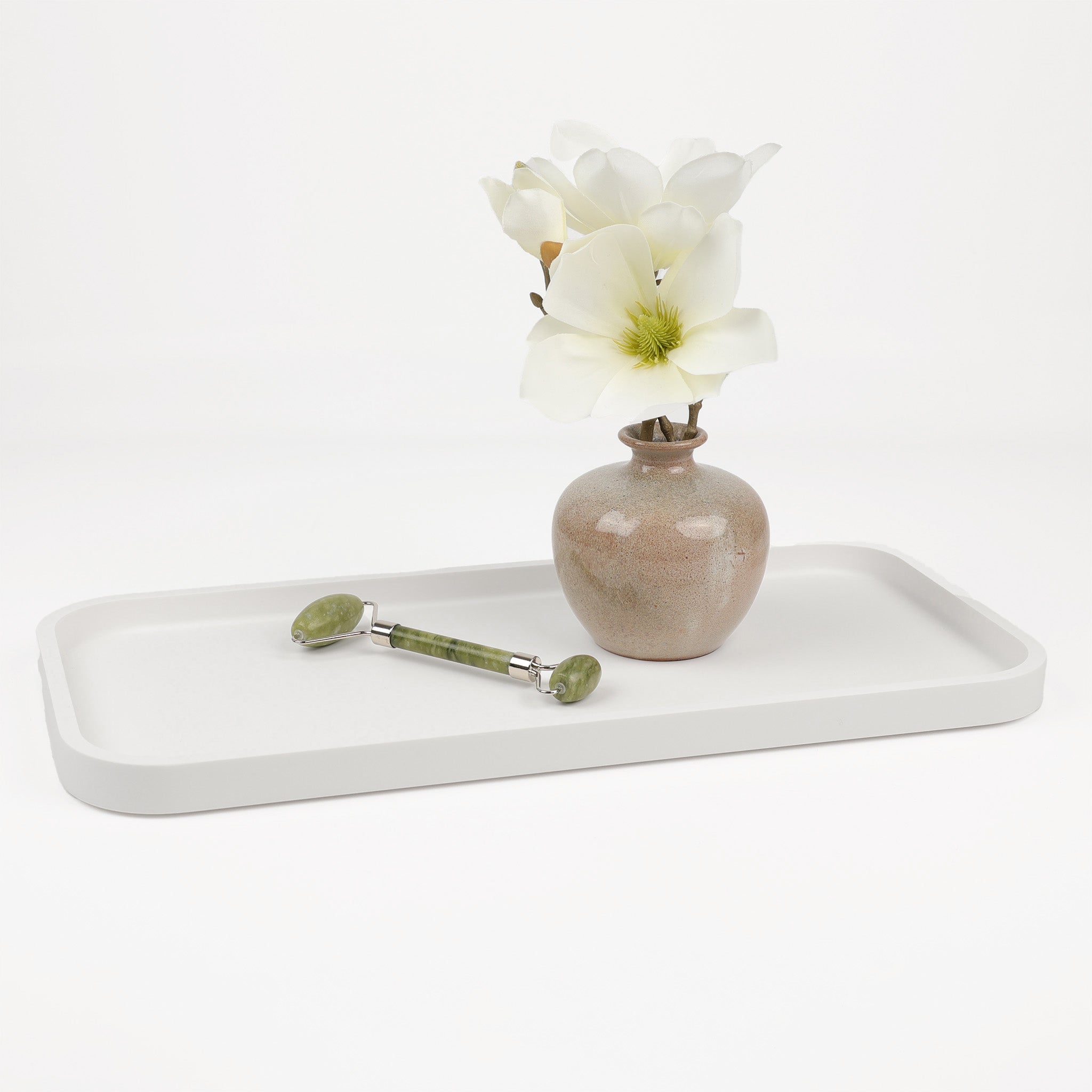 Modernes Stone-Tablett TAB L in Weiß matt – pflegeleicht, hygienisch und perfekt für minimalistische Badezimmer.