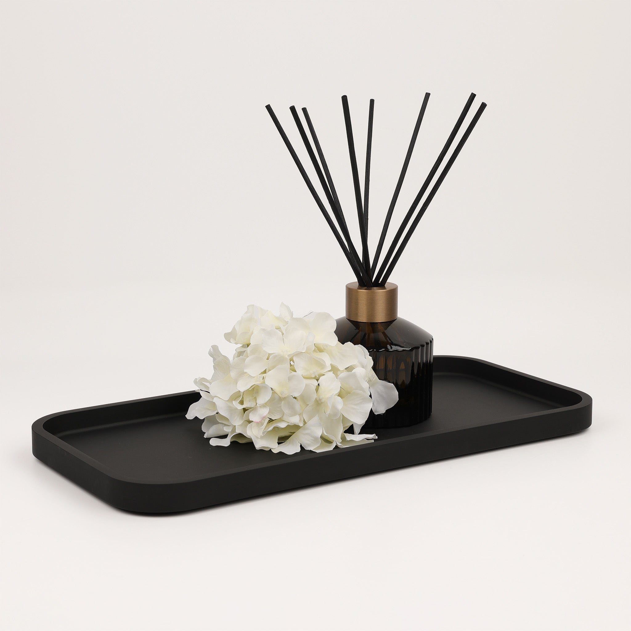 Tablett TAB L in Schwarz matt aus der Stone-Serie – elegantes Accessoire für Bad, Schlafzimmer oder Schminktisch.