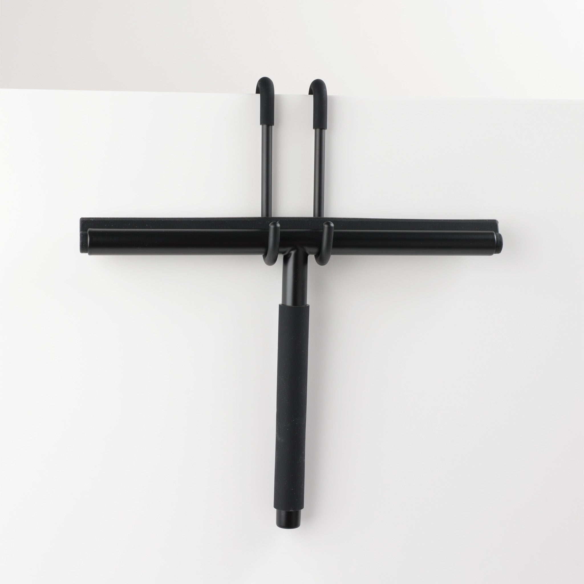 Badabzieher Clear von Decor Walther in Schwarz matt, Edelstahl mit gummiertem Griff und Silikonlippe, geeignet als Dusch-, Fliesen- und Fensterwischer.