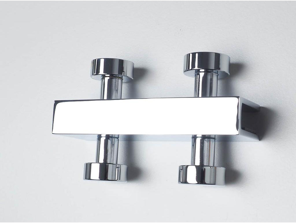 Stilvolle Badezimmer-Hakenleiste in Chrom-Finish von Giese, Modell 31948-02, bietet praktische und elegante Aufbewahrungslösungen.