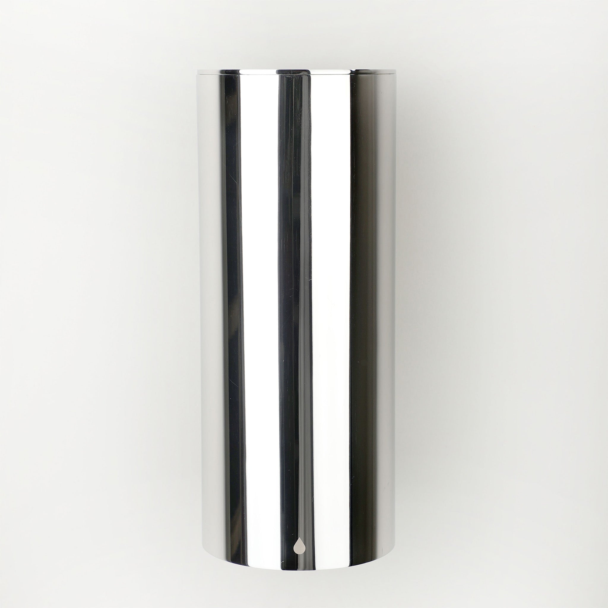 Frost Denmark O1978 automatischer Seifenspender in Edelstahl poliert – elegantes skandinavisches Design mit Sensortechnologie für Flüssigseife oder Desinfektionsmittel.