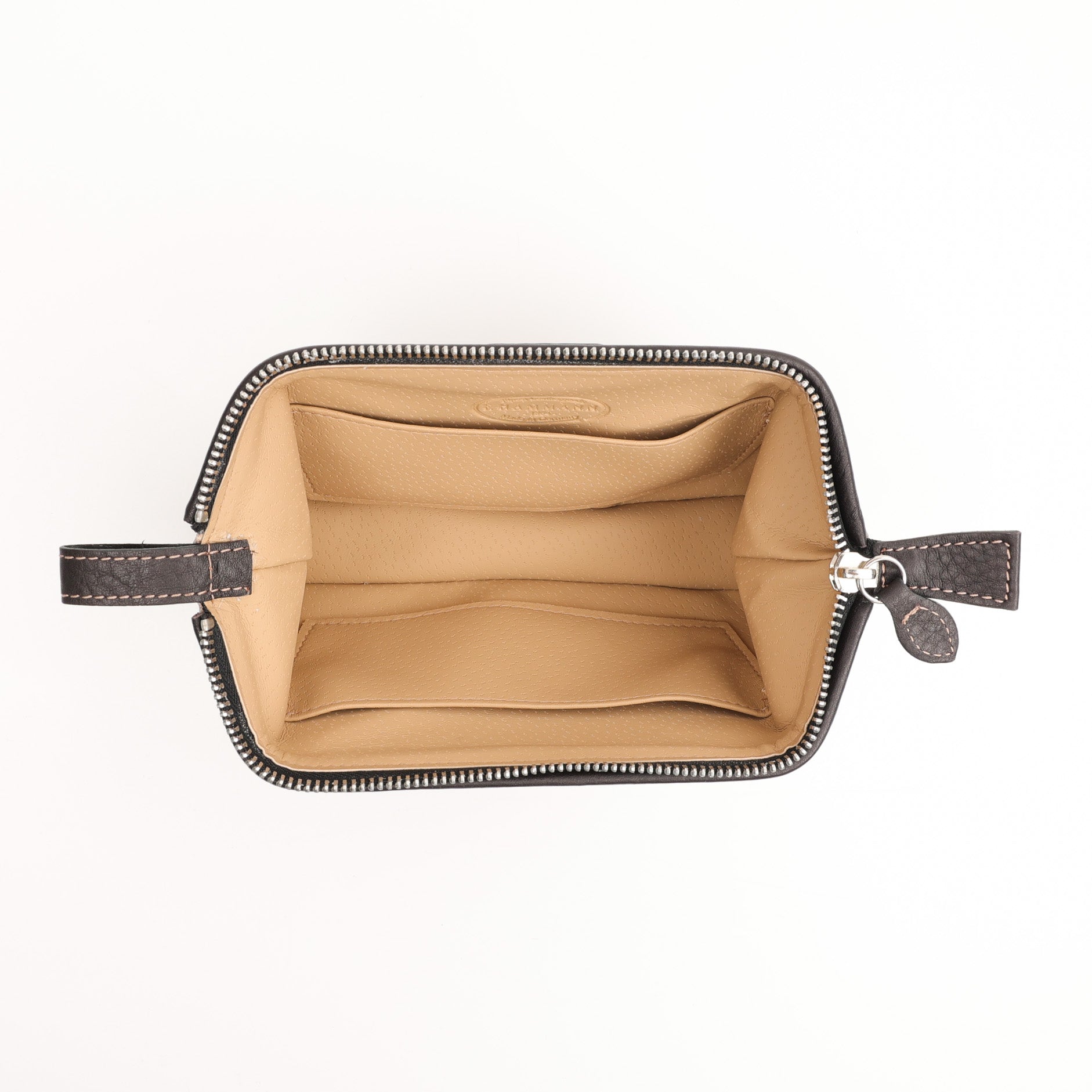 Luxuriöse Kulturtasche Leopard von F. Hammann – gefertigt aus feinem Kalbsleder mit markanter Felloptik und hochwertigem, beigem Innenfutter.