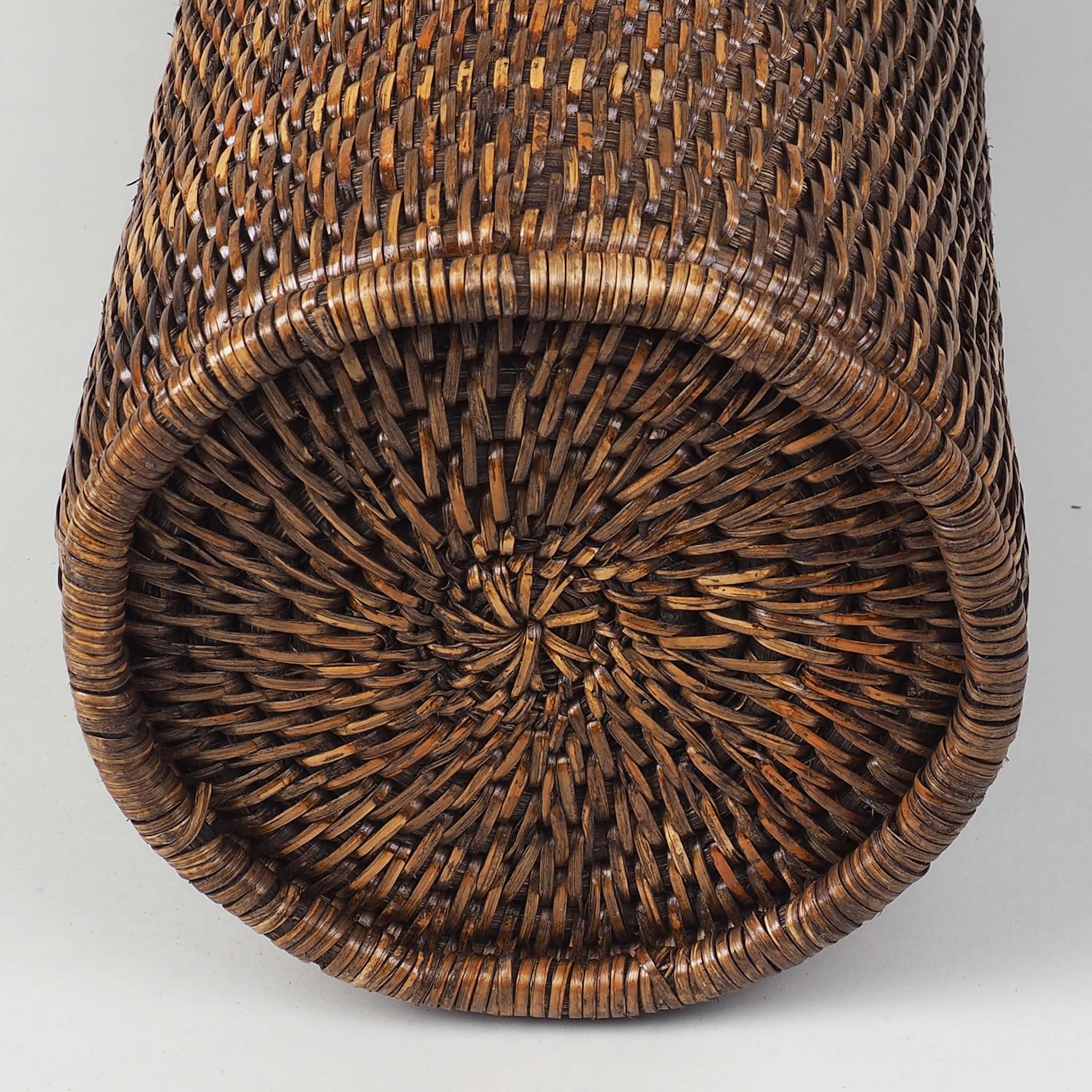 Stilvoller Ersatzrollenhalter in dunklem Rattan-Design, passend für Ersatzrollenaufbewahrung, Decor Walther Basket, dasfeinebad