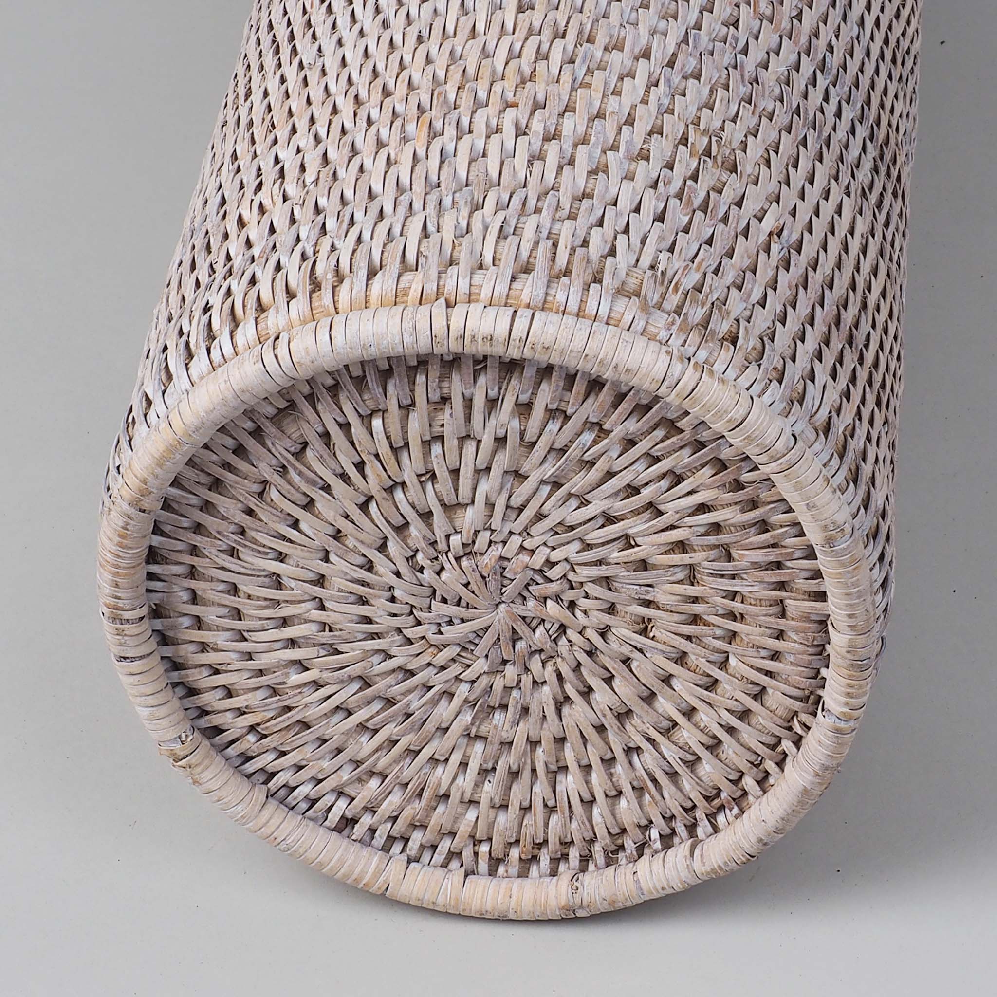 Eleganter Ersatzrollenhalter in hellem Rattan-Design, ideal für moderne Badezimmer, Decor Walther Basket, dasfeinebad