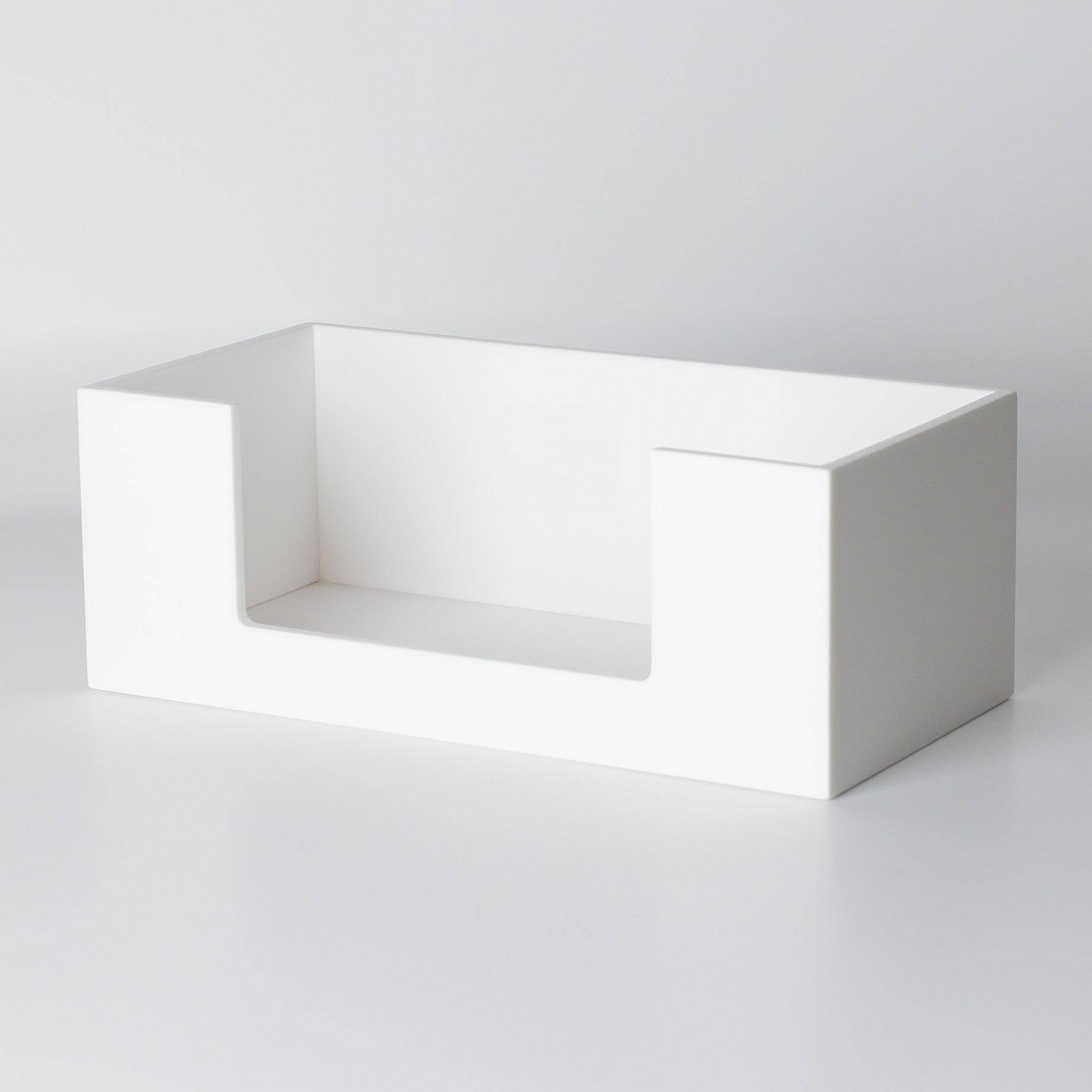 Papiertuchspender Corian® in Glacier White-zeitlose Form, hygienisches und innovatives Material, angefertigt in der hauseigenen Bäderwerkstatt von dasfeinebad