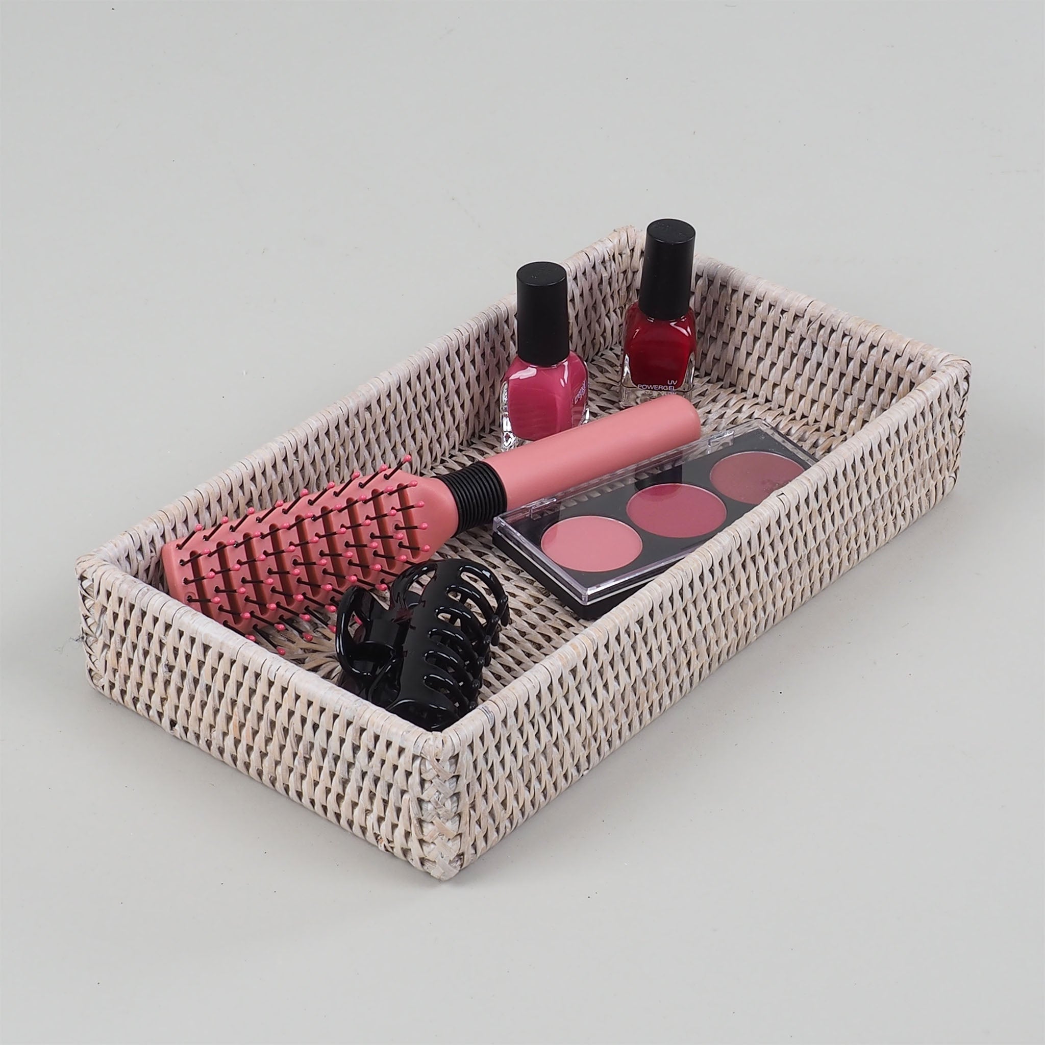 Elegante Ablage in hellem Rattan-Design, perfekt als Organizer oder dekoratives Tablett, Decor Walther Basket, dasfeinebad