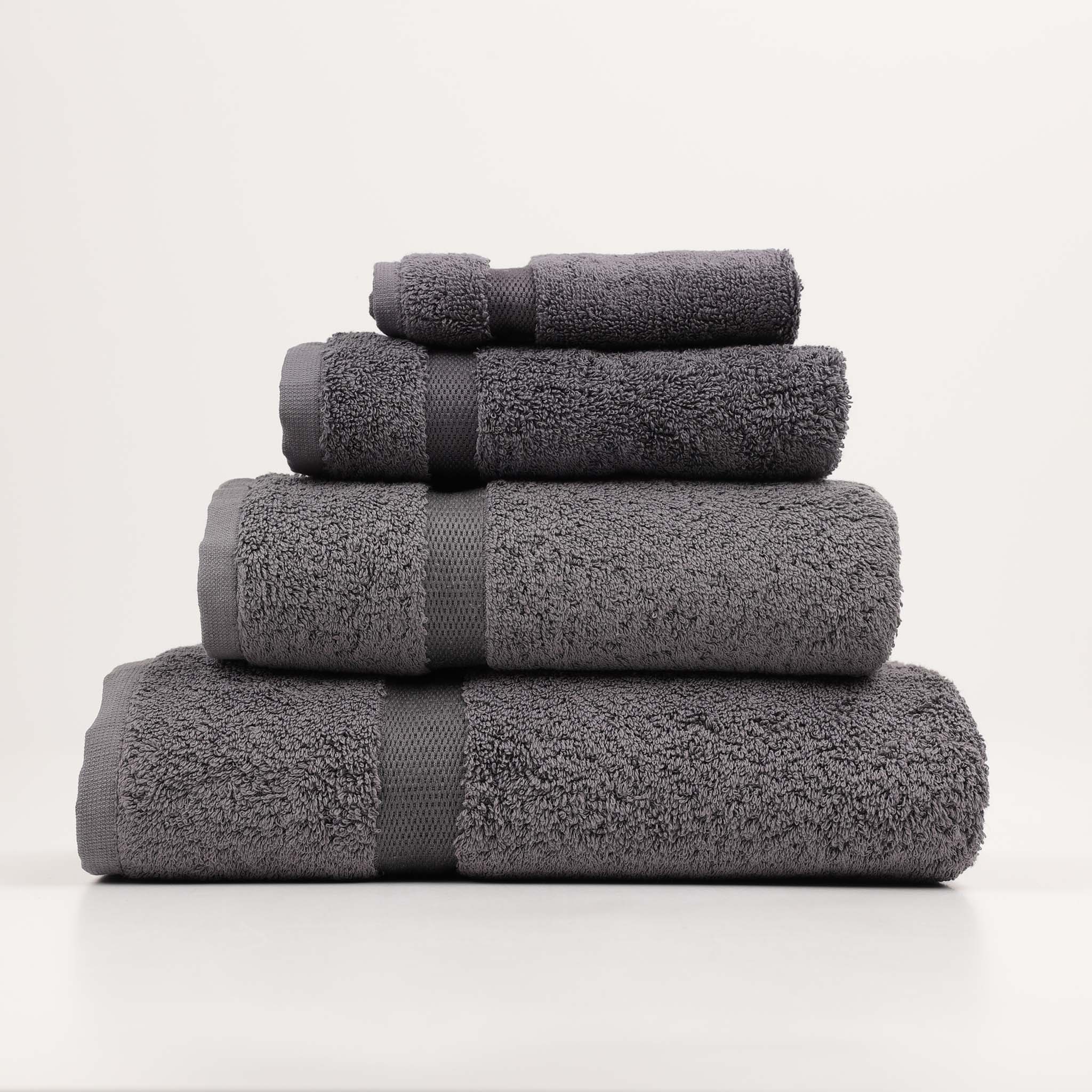 Angenehm weiches zinnfarbenes Handtuch – Rhomtuft Princess, langlebiges Frottee für Wellness im Bad