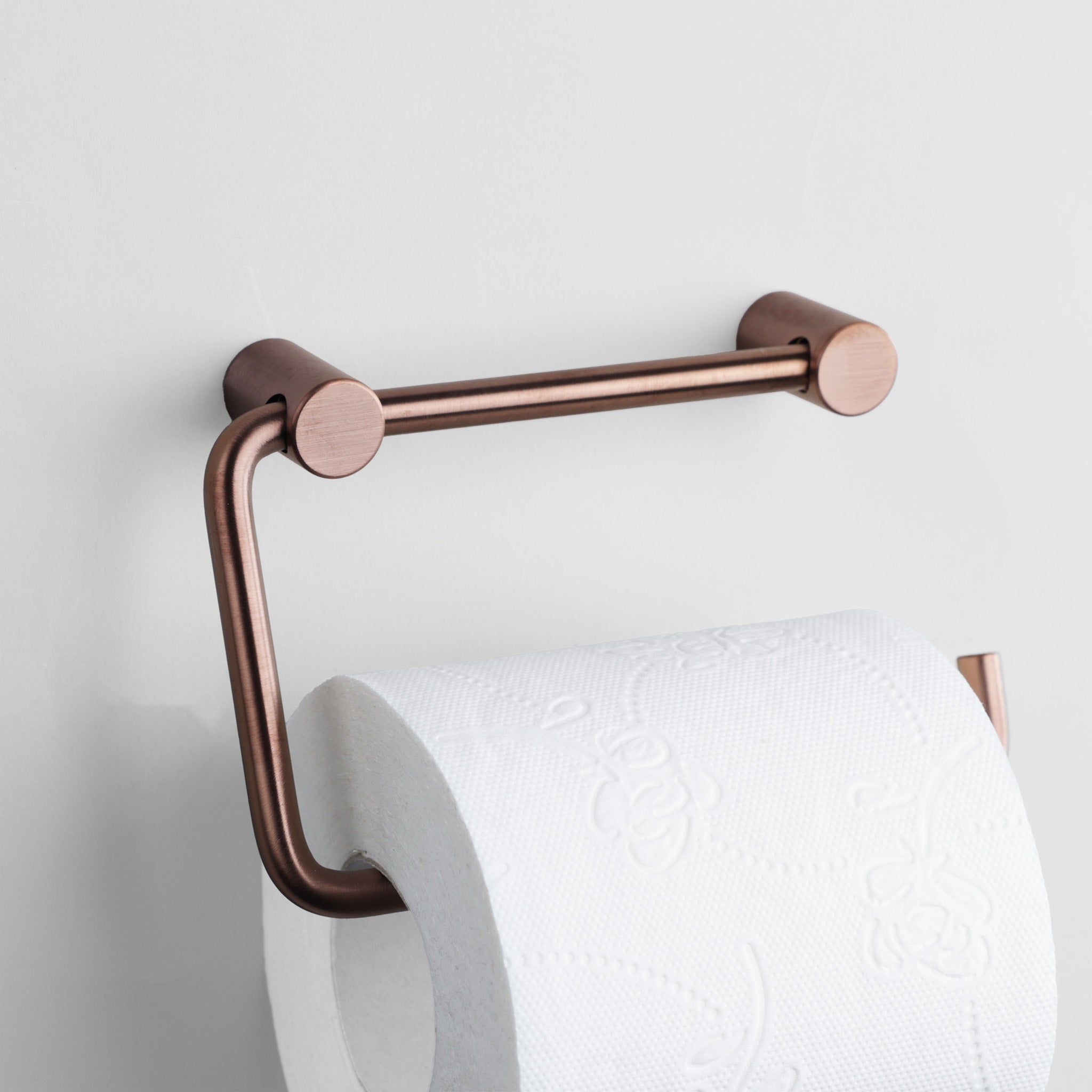 Schwarzer WC-Rollenhalter von Vola mit gebürsteter Oberfläche – ohne Rückplatte, Artikelnummer T12-BP-61