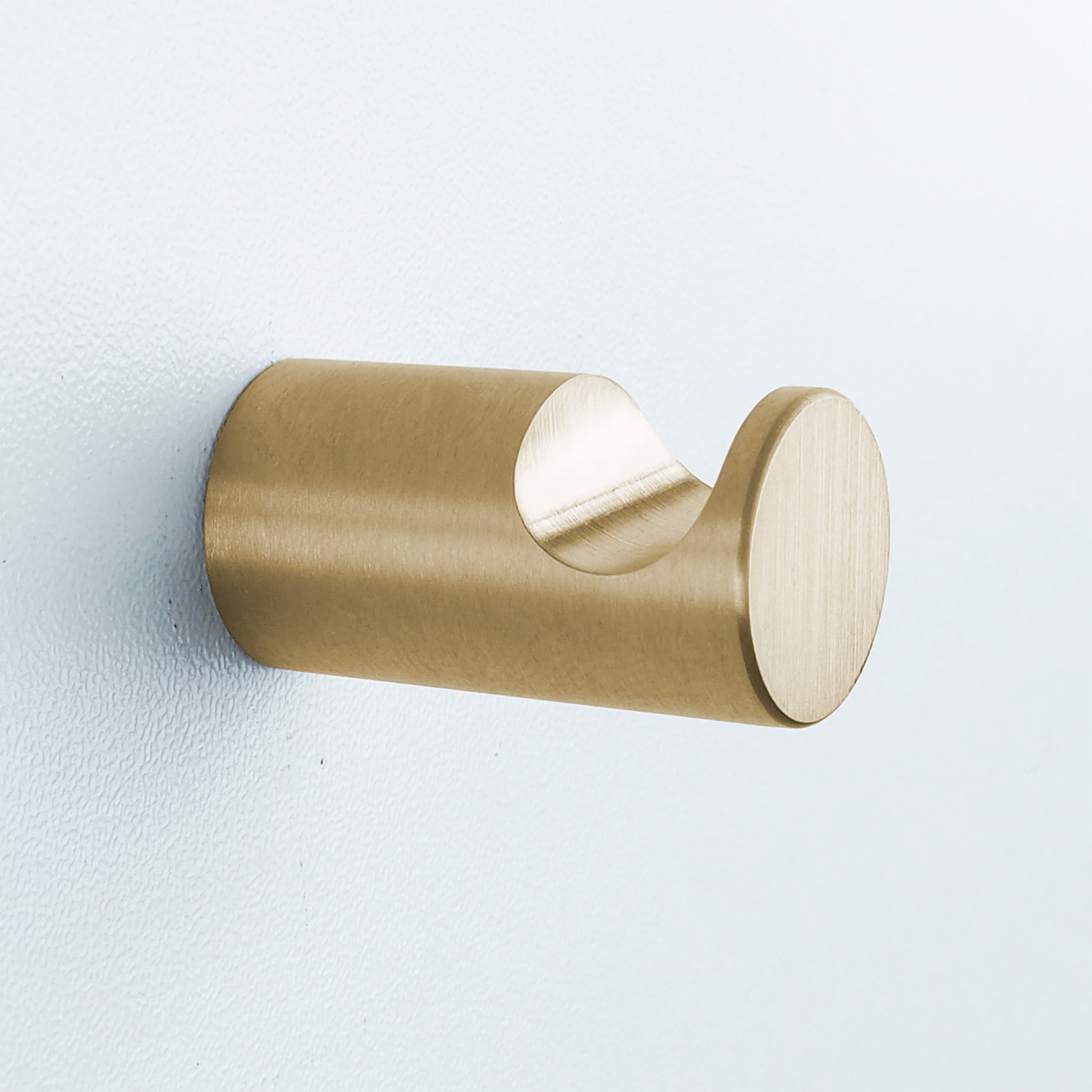 Wandhaken in gebürstetem Gold von Vola – luxuriöser Haken für Bad, WC oder Flur T17-70