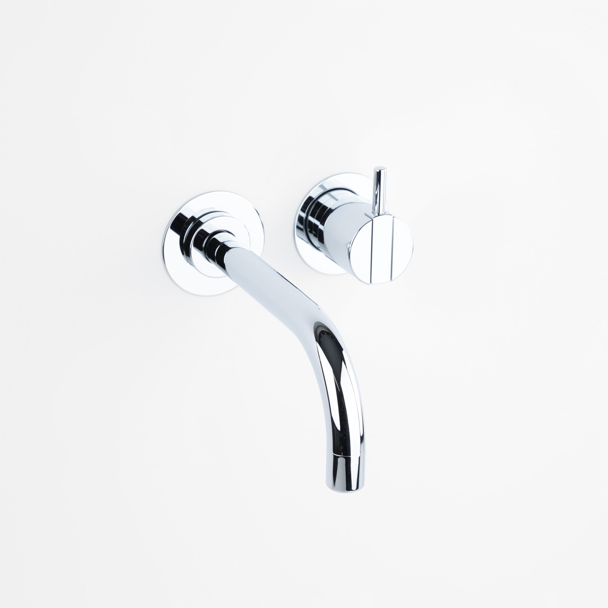 Vola Wandarmatur 111X Chrom mit Griff rechts, minimalistische Unterputz Waschtischarmatur im Vola Design.