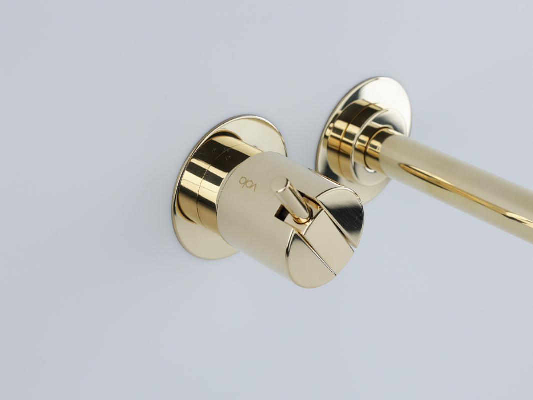 Wandarmatur VOLA 121 messing