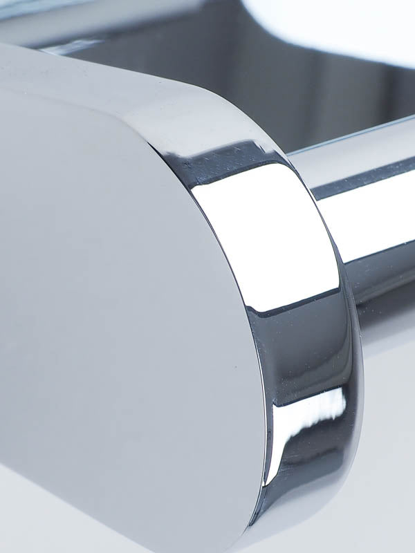 Bis ins Detail gelungen der Toilettenpapierhalter von DECOR WALTHER, bei uns in Hamburg sofort verfügbar.....