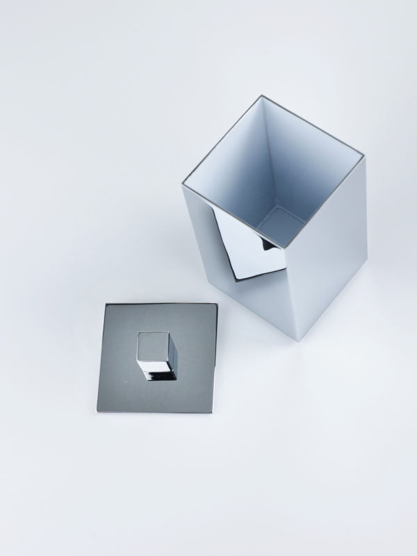 Kleine Dose mit Deckel Windisch