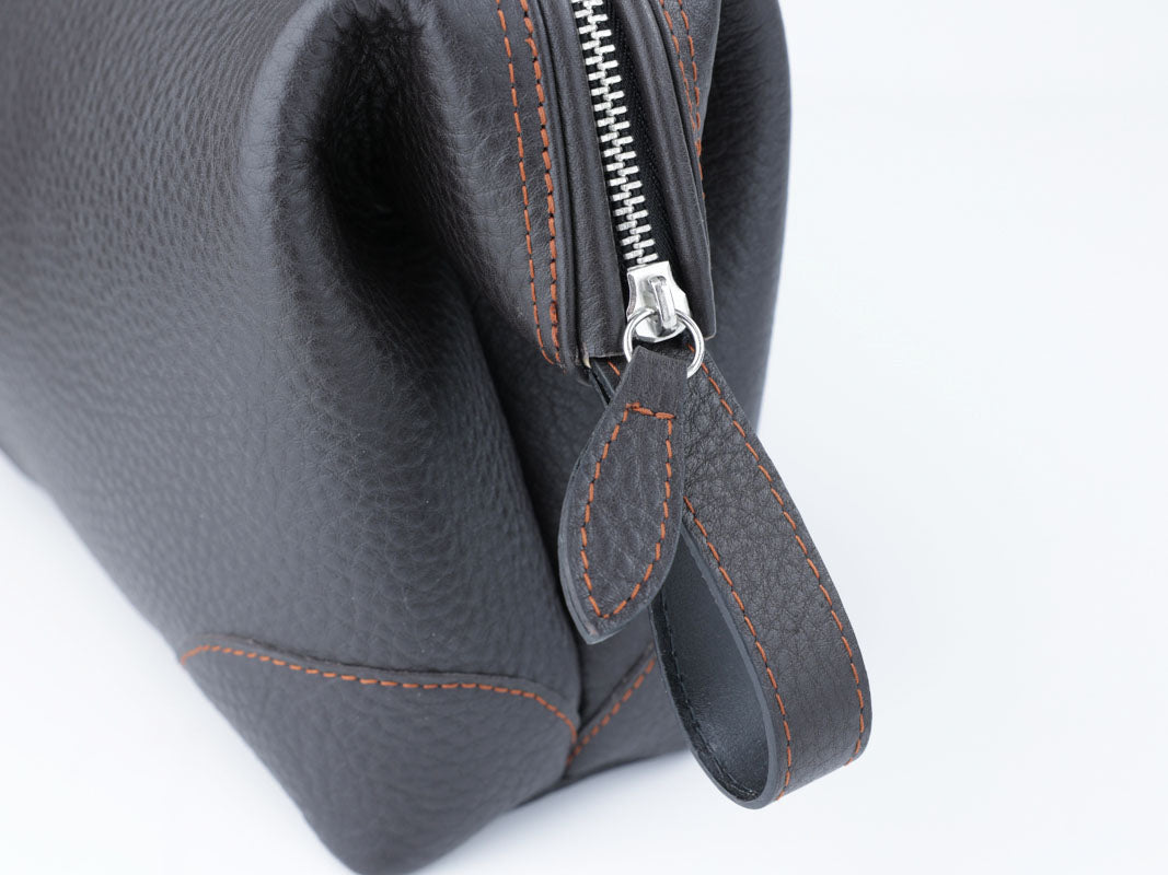 Kulturtasche mit Bügel - L - hoch - darkbrown