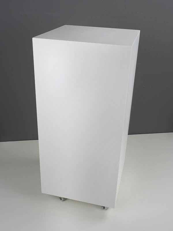 Von hinten geschlossen.