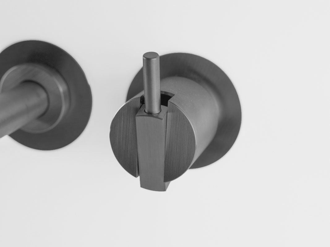 Wandarmatur VOLA 121 schwarz gebürstet