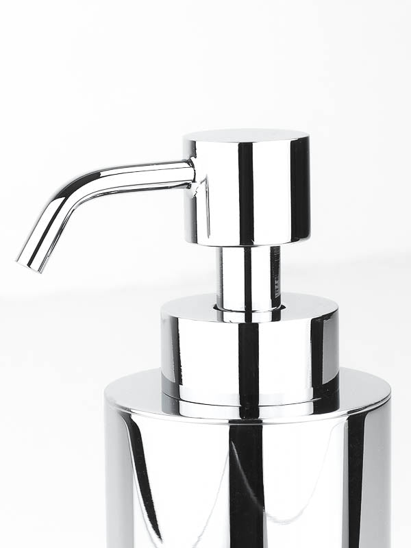 Metallpumpenkopf bei Lotionsspender.