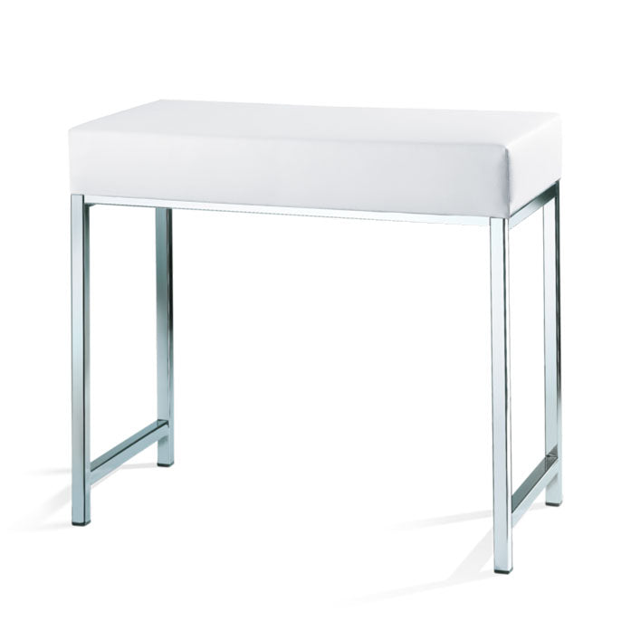 Stilvolle große Badezimmer-Sitzbank DW66 von Decor Walther mit weißem Kunstlederpolster und verchromtem Gestell – bequem, elegant und rutschfest auf jedem Boden.