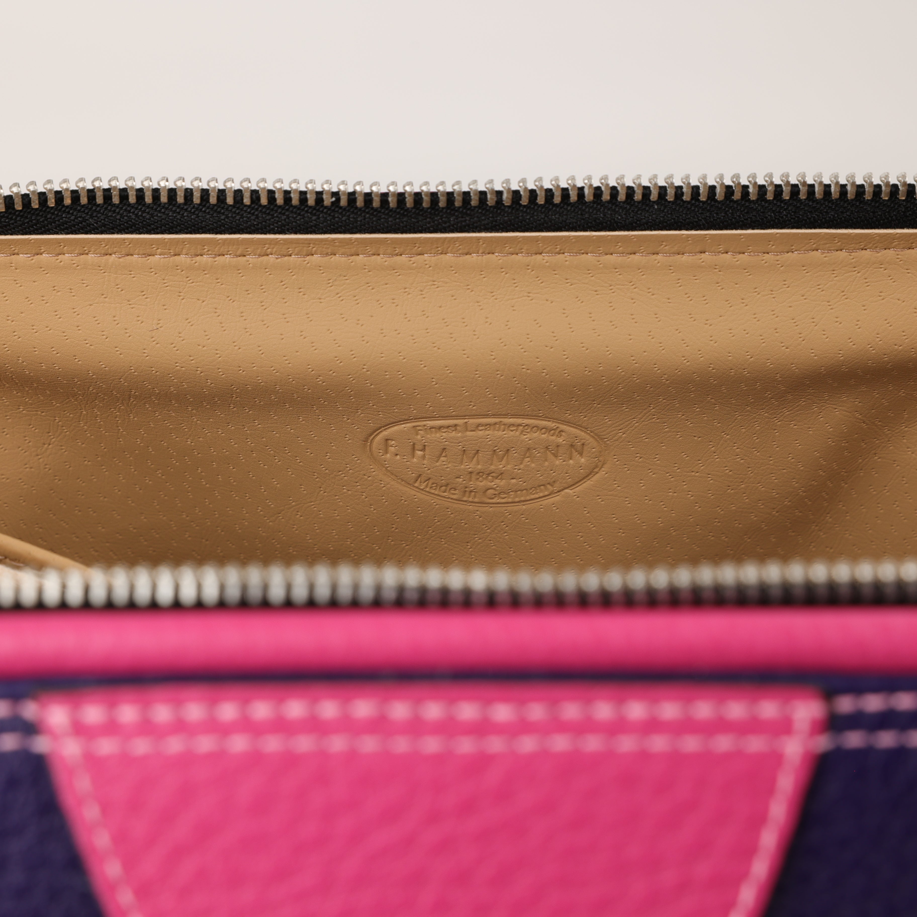 Toiletry Bag Mousetrap High (L) - Violet/ pink