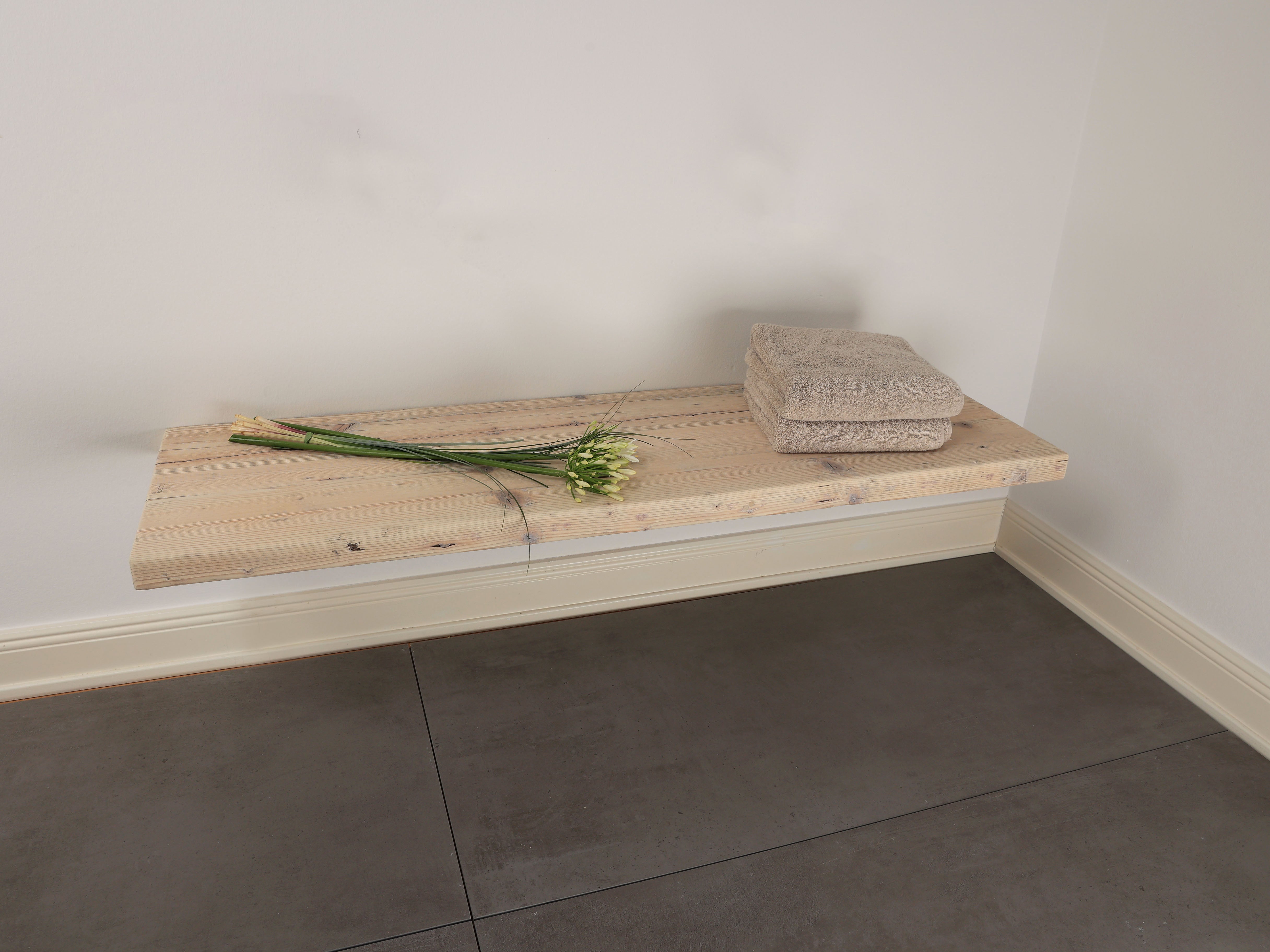 Reclaimed wood shelf - Up to 45 x 130 cm