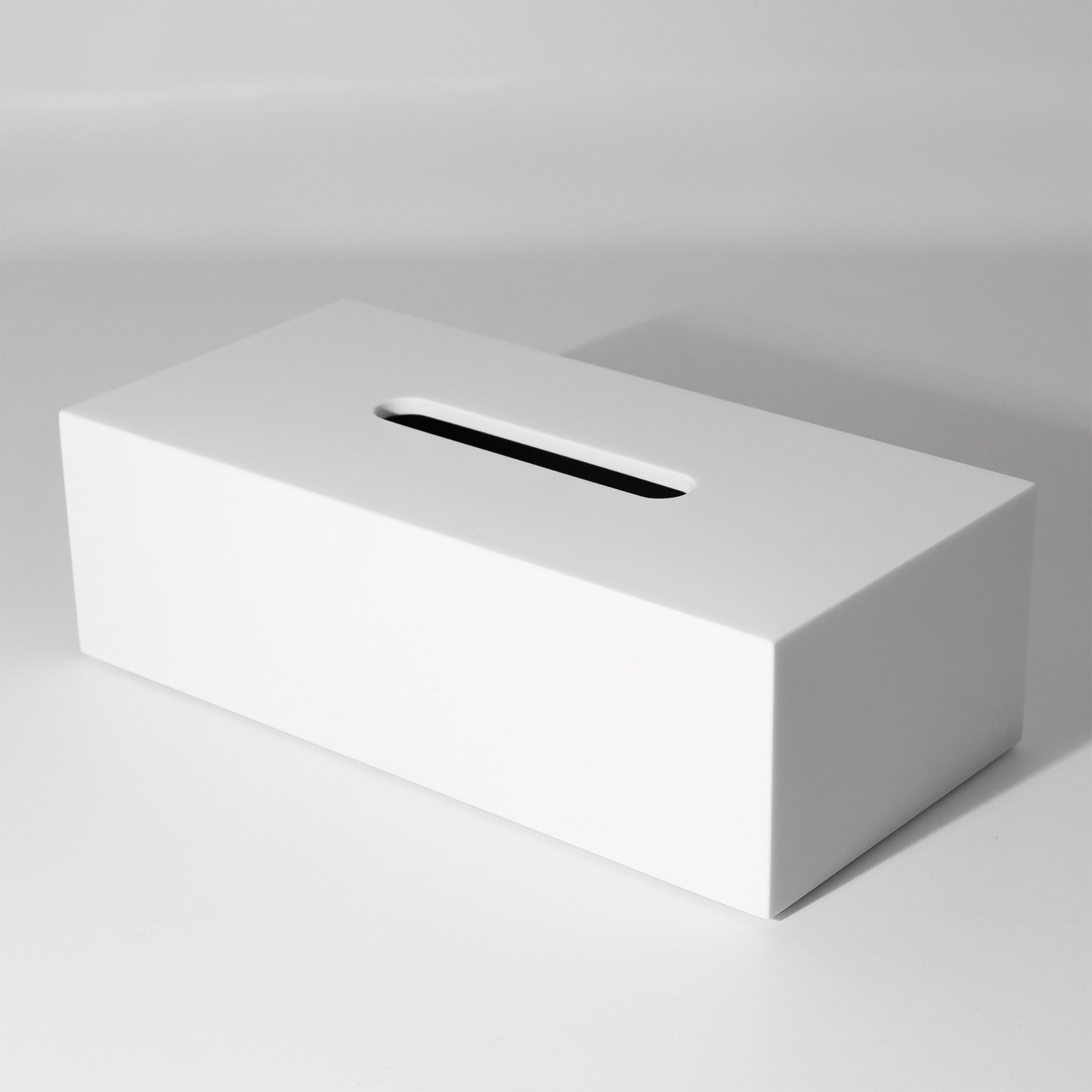 Corian® Kosmetiktuchbox, hergestellt in der hauseigenen Werkstatt von dasfeinebad in Hamburg