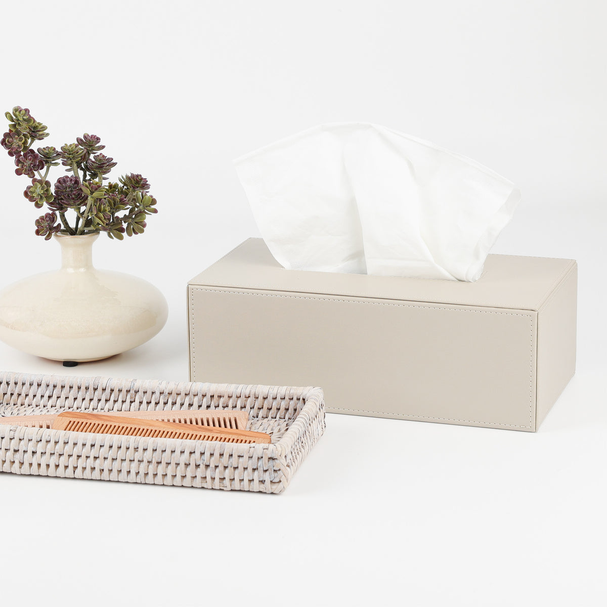 Decor Walther Brownie KB 40 rechteckige Papiertuchbox in Sandbeige, veganes Kunstleder, dekoriert mit Rattan Basket