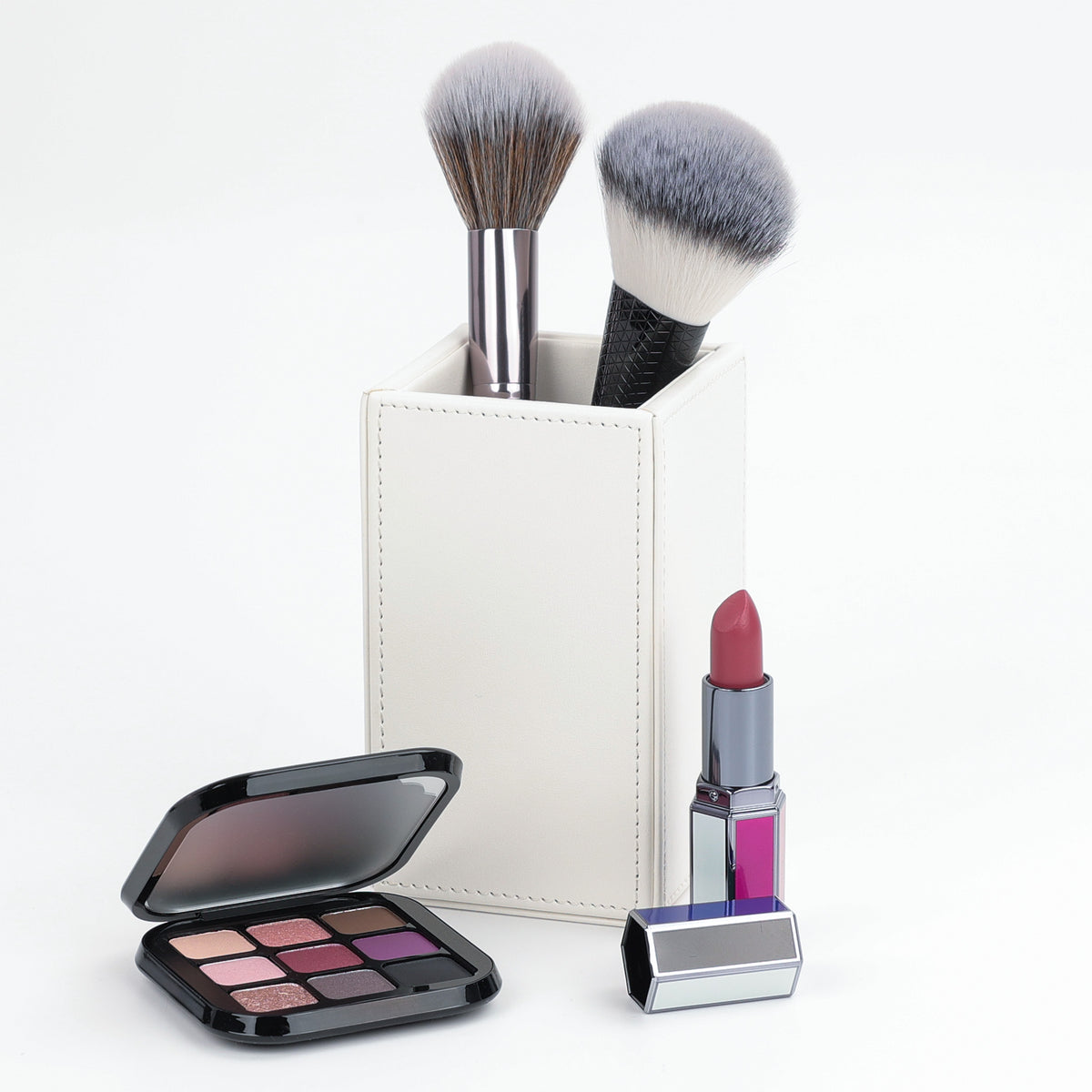 Decor Walther Brownie Utensilienbehälter KOE in Weiß, schmaler Becher, veganes Kunstleder, wasserabweisend, perfekter Organizer für das Make Up