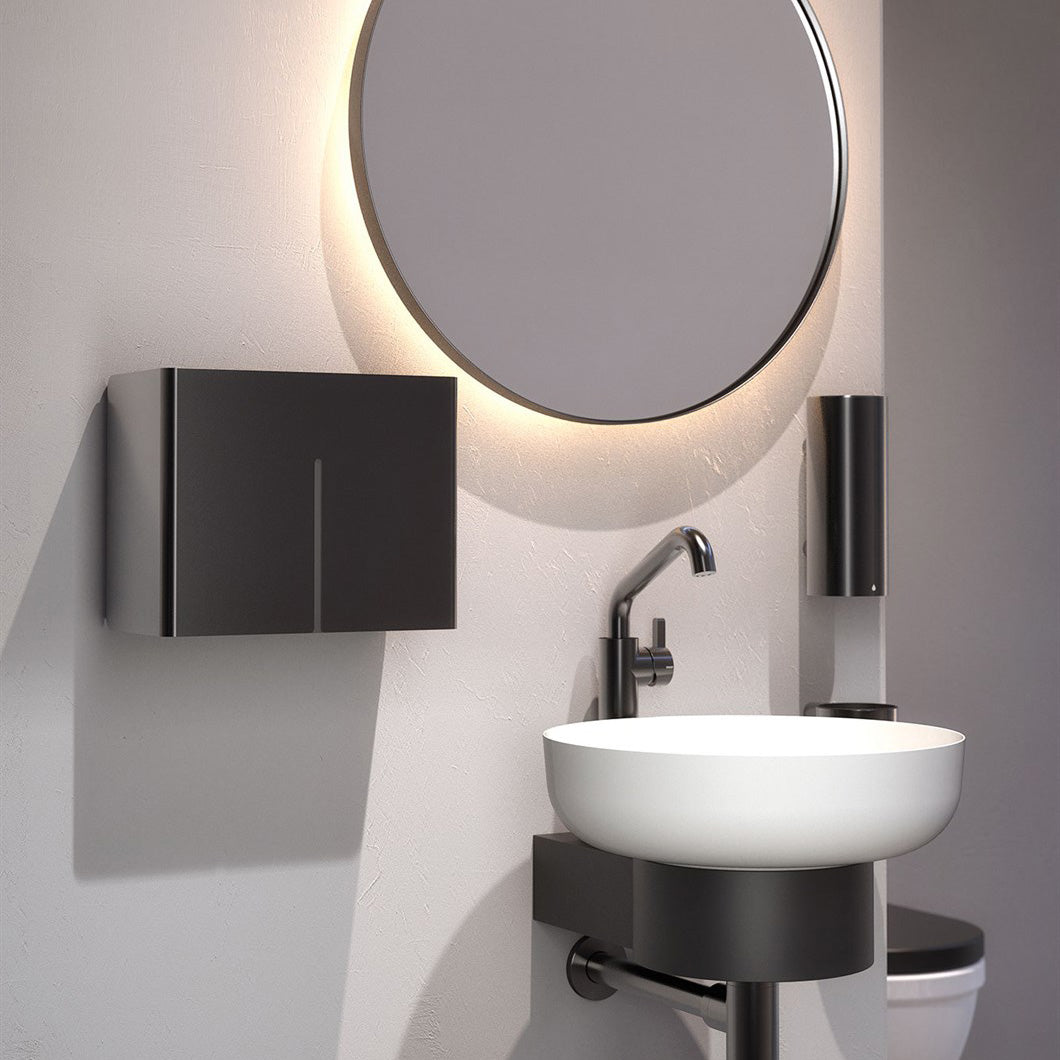 Wand Handtrockner von Frost Denmark in gebürstetem Schwarz mit 2500 Watt Leistung, minimalistischem Design und HEPA-Filter für öffentliche Sanitärbereiche