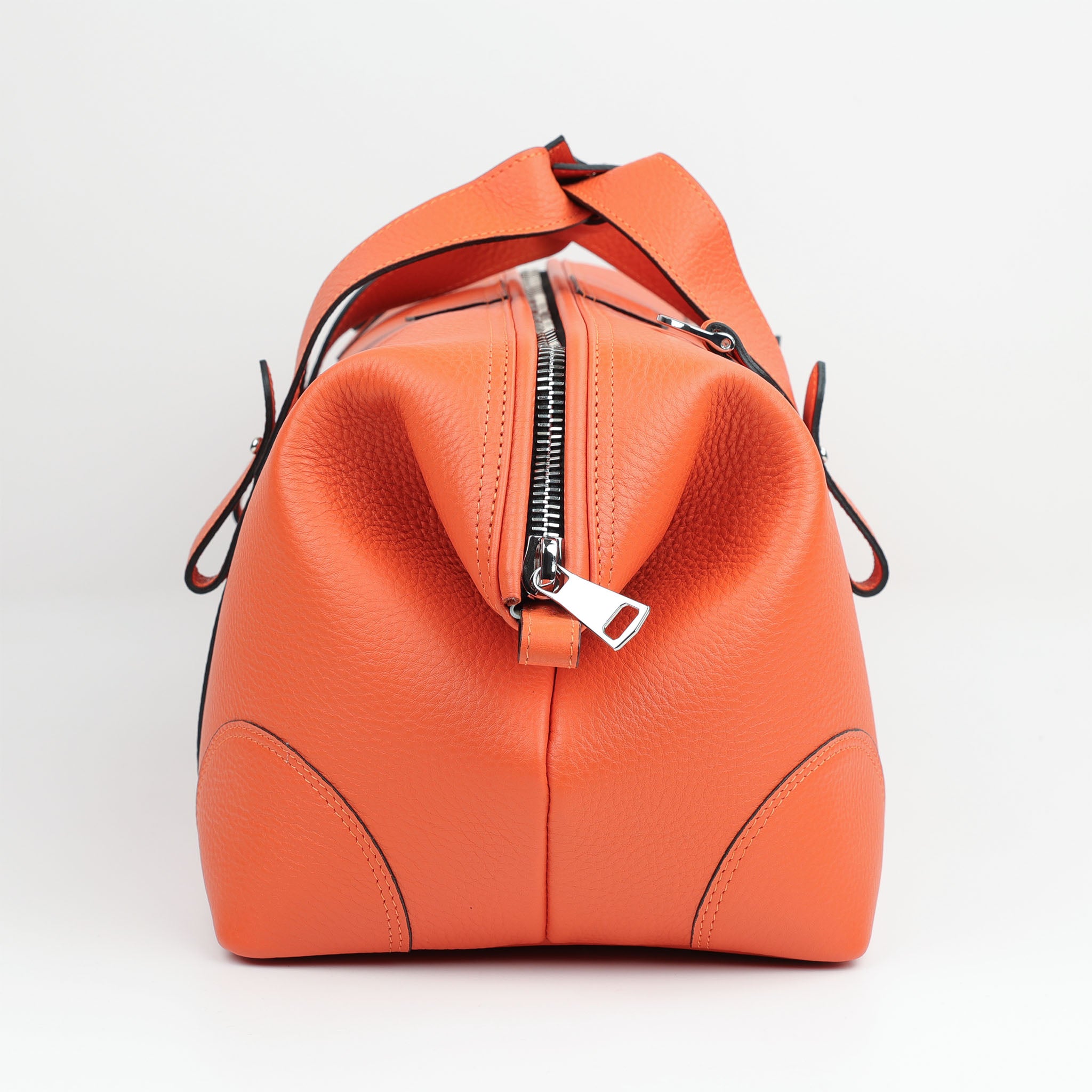 F. Hammann Weekender aus Chervo Kalbsleder – elegante, langlebige Reisetasche in Orange mit weit öffnender Bügelkonstruktion und weichem Veloursleder-Innenraum.