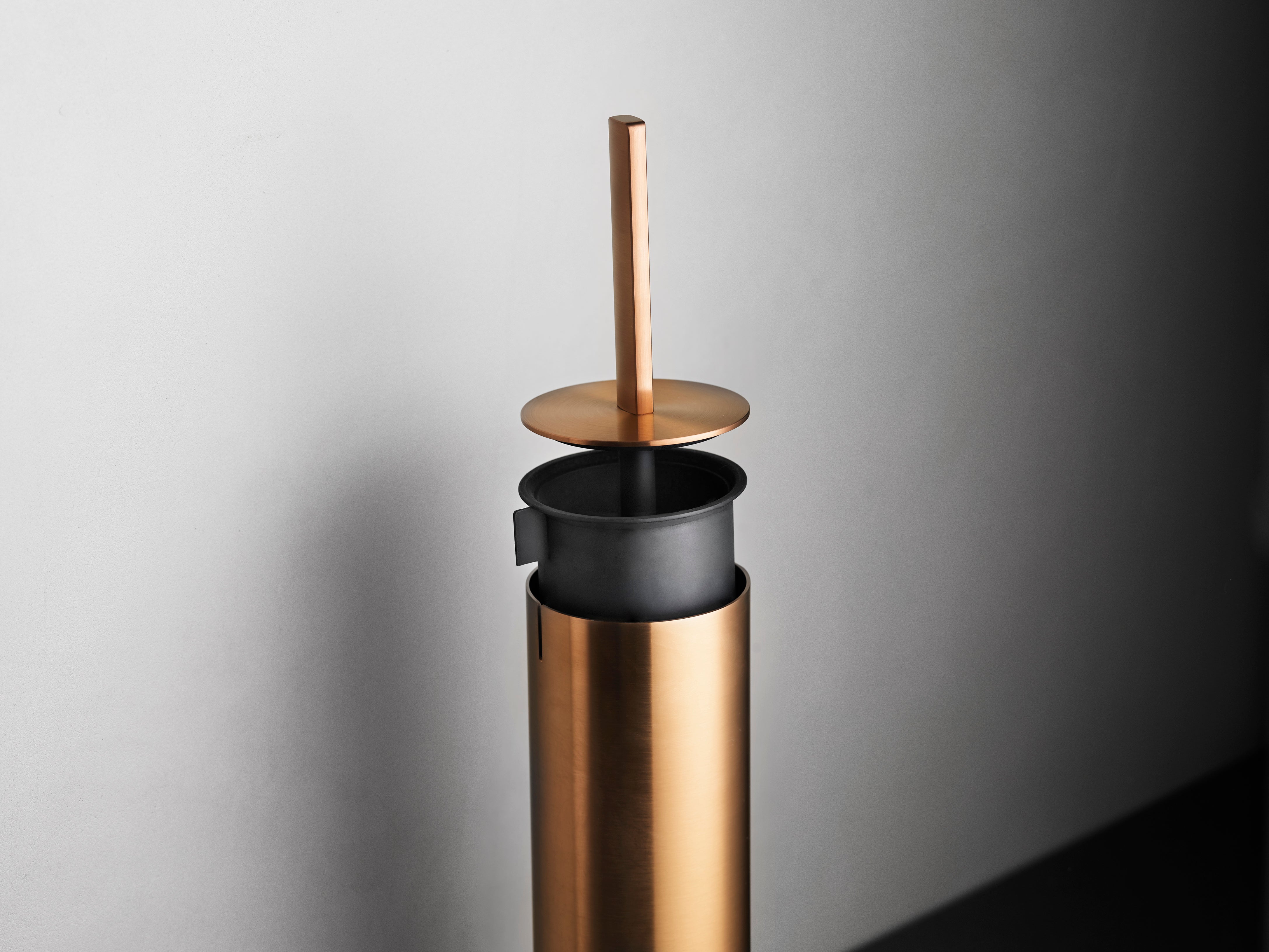 Unidrain Reframe wall toilet brush - brushed copper