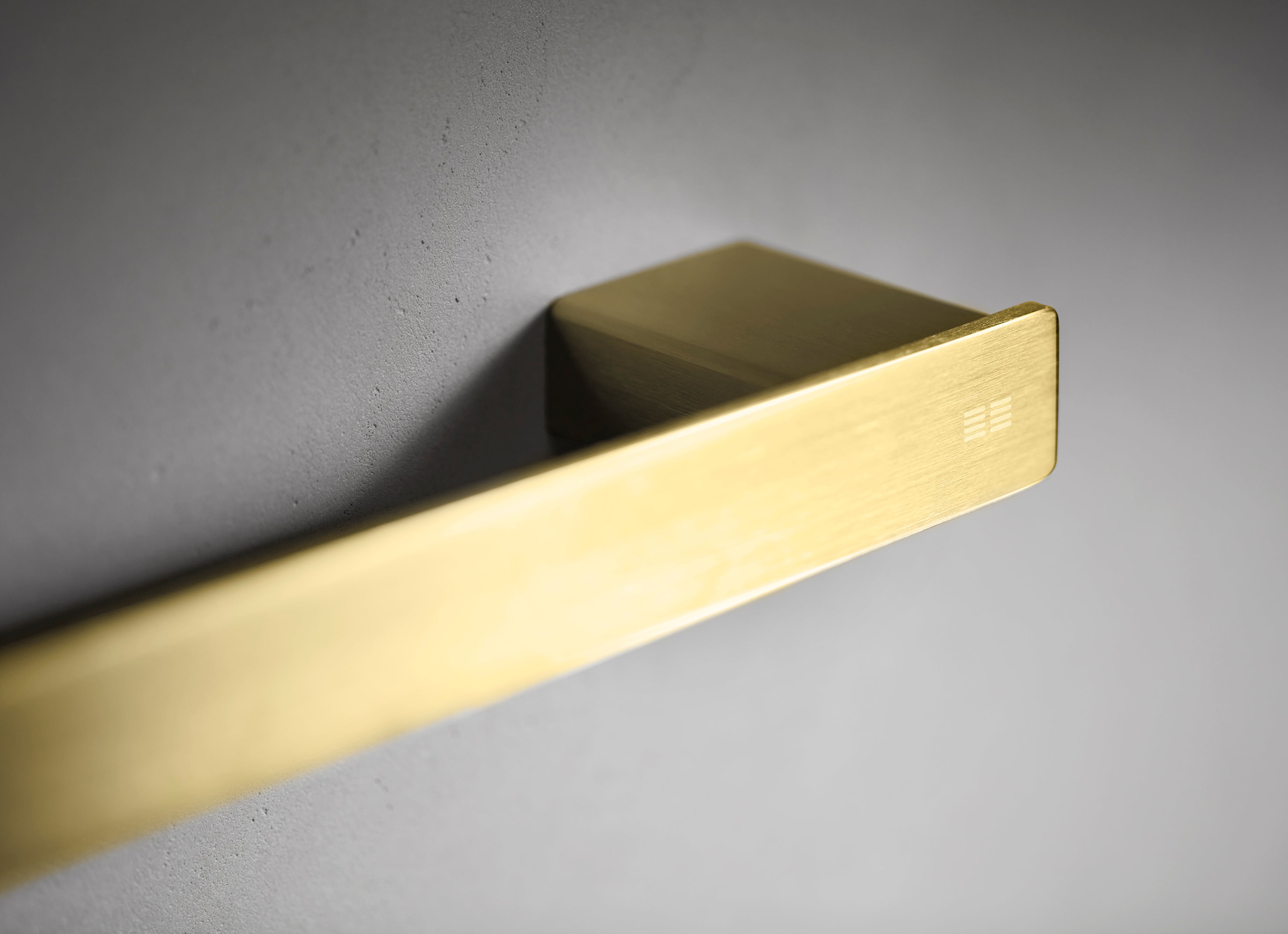 Unidrain Reframe towel rail - brushed gold