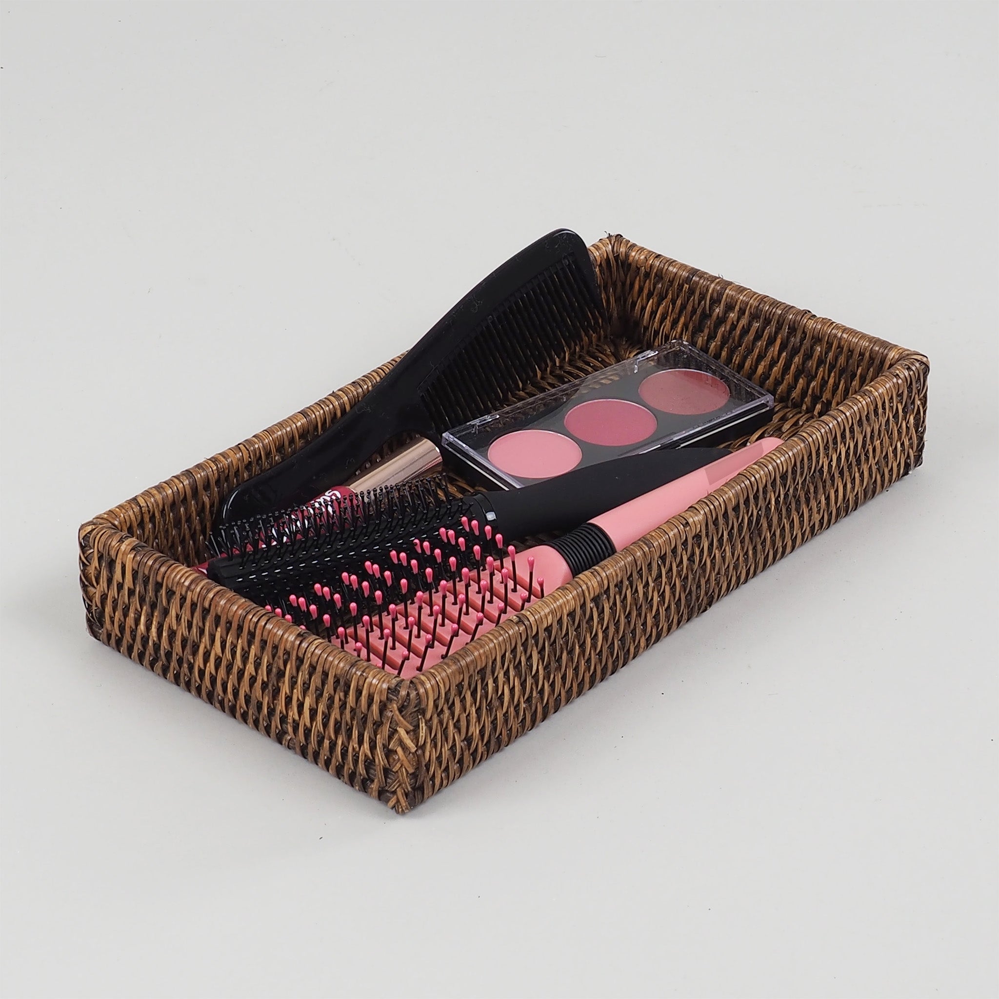 Stilvolle Ablage in dunklem Rattan-Design, ideal für Kosmetik-Organizer oder Badezimmerdeko, Decor Walther Basket, dasfeinebad
