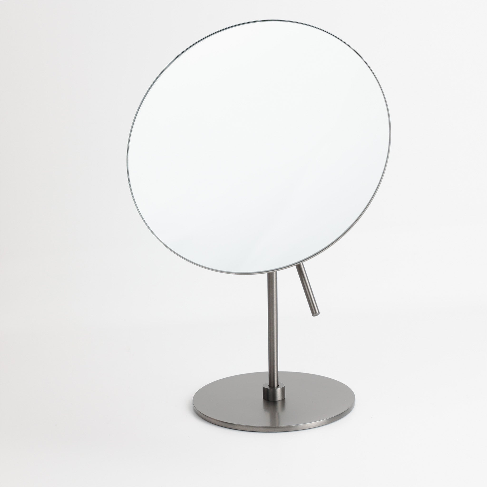 Exklusiver Rasierspiegel in Gun Grey matt mit 5-facher Vergrößerung – luxuriöses Badaccessoire mit PVD-Oberfläche.