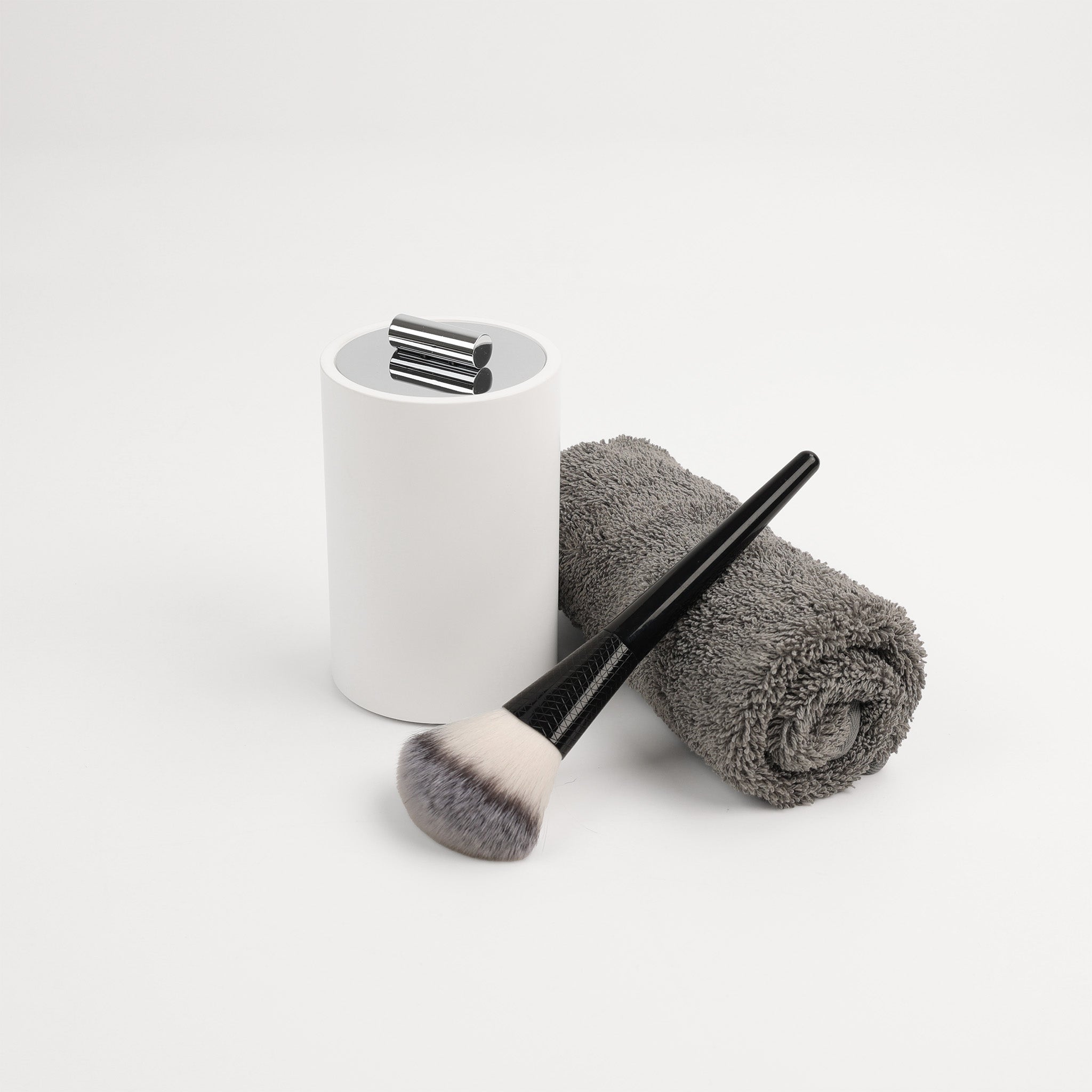 Stone Aufbewahrungsdose in mittlerer Größe von Decor Walther – modernes Badezimmer-Accessoire aus pflegeleichtem Mineralwerkstoff – dasfeinebad