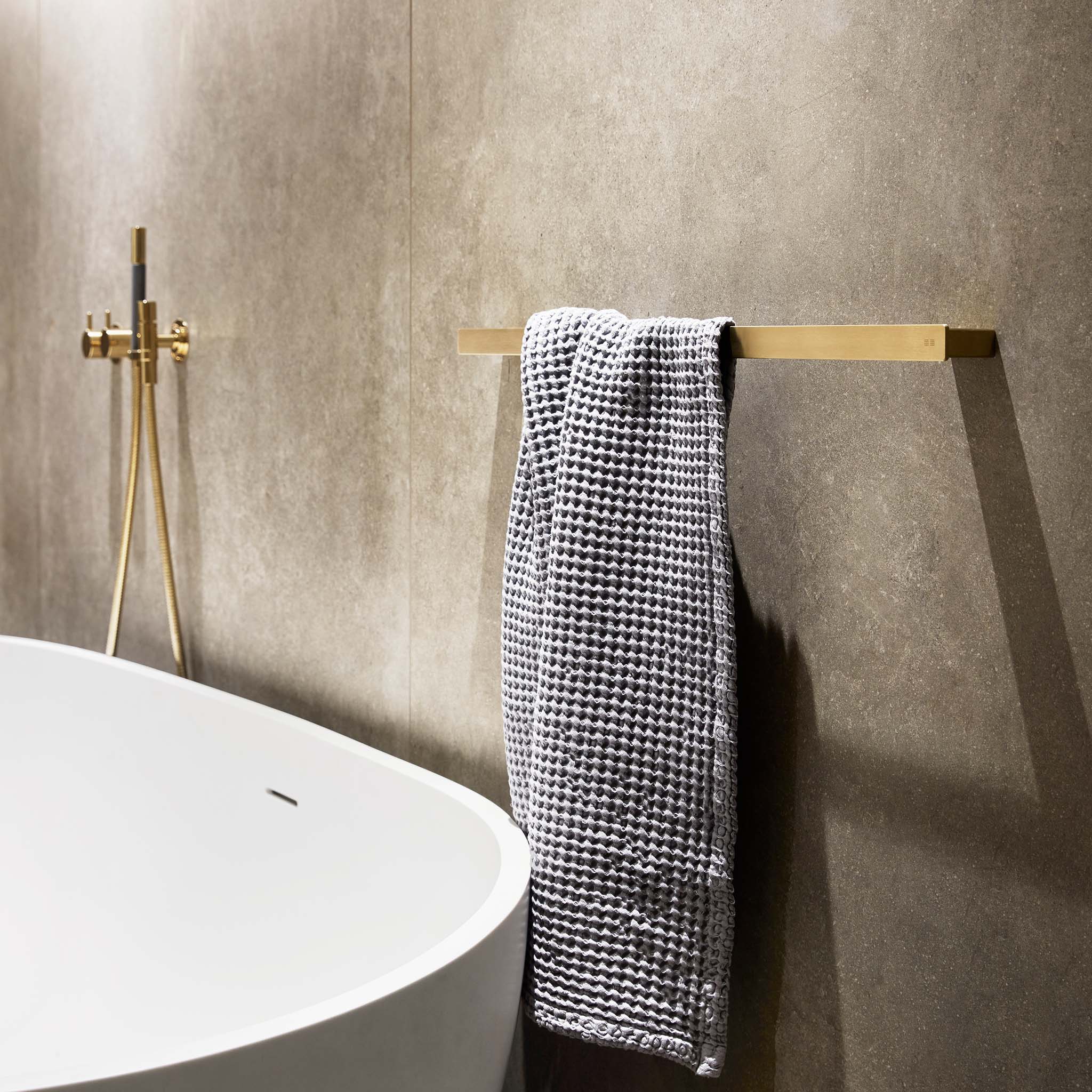 Towel bar Reframe 60cm
