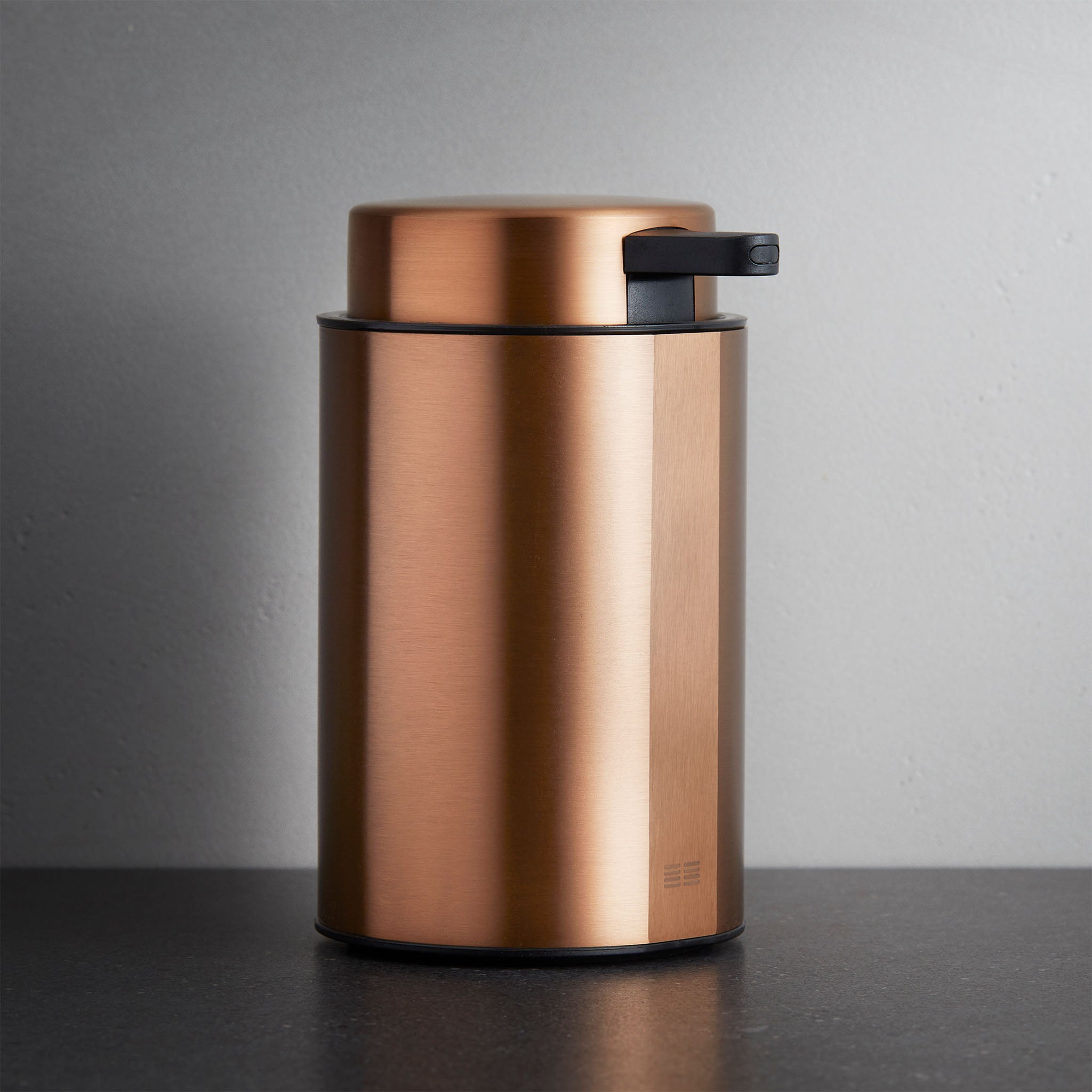 Soap dispenser Reframe