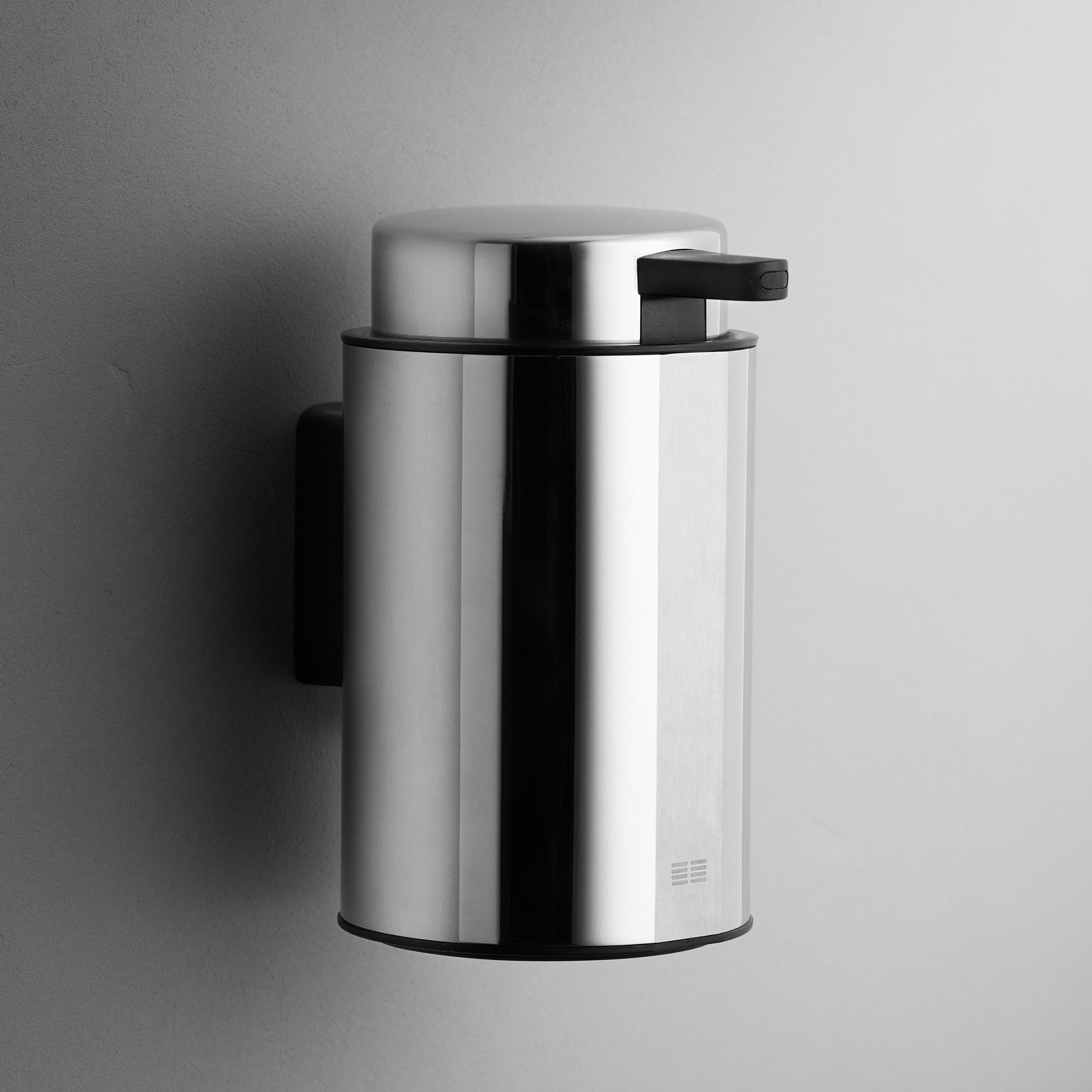 Wall soap dispenser Reframe