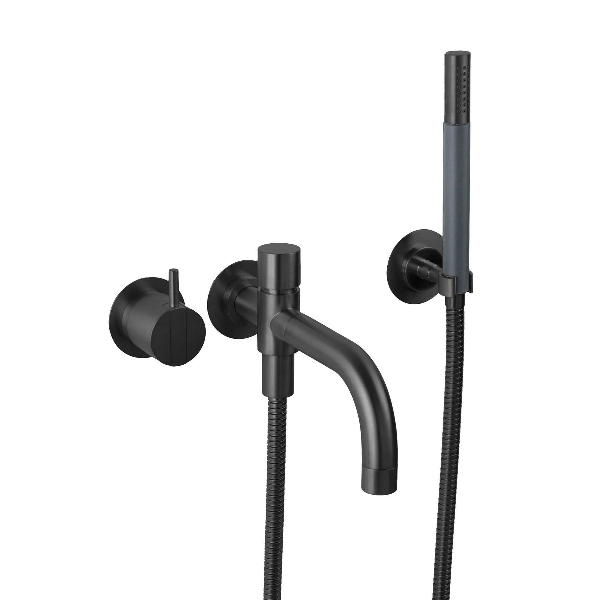 Vola Badewannenarmatur in Schwarz gebürstet mit PVD-Finish, ruhigem Wassereinlauf und ergonomischer Stabhandbrause.