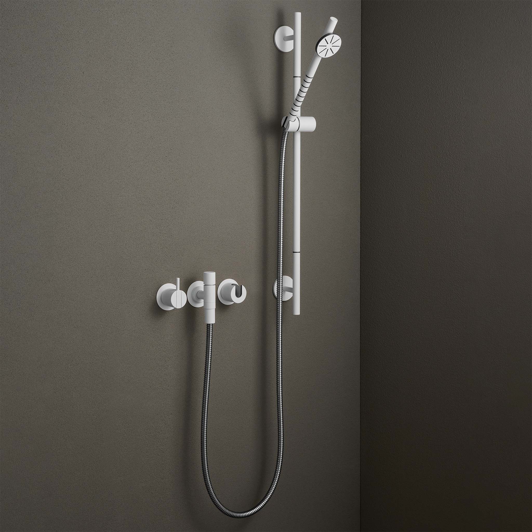 Vola Duschset 2171S-T65 in Weiß matt mit Rundkopf-Handbrause und Brausestange – cleanes, sanft mattes Design für helle, moderne Badezimmer.