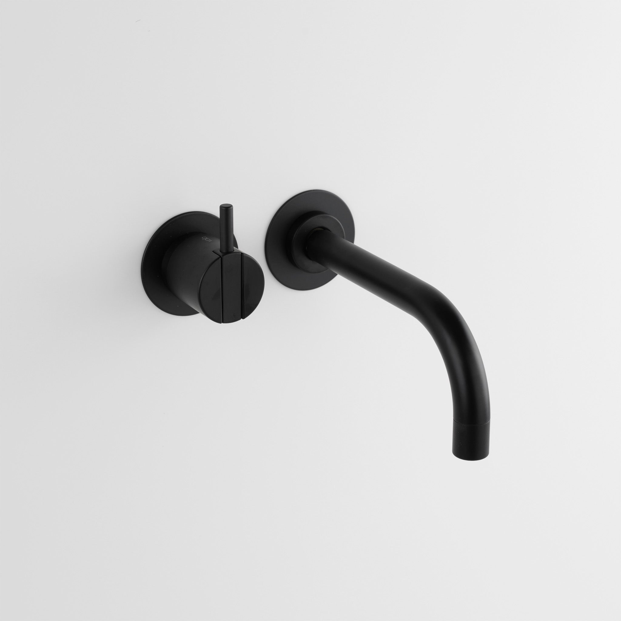 Vola Wandarmatur 111 schwarz matt mit Griff links, puristische Unterputz Armatur fuer moderne Badezimmer.