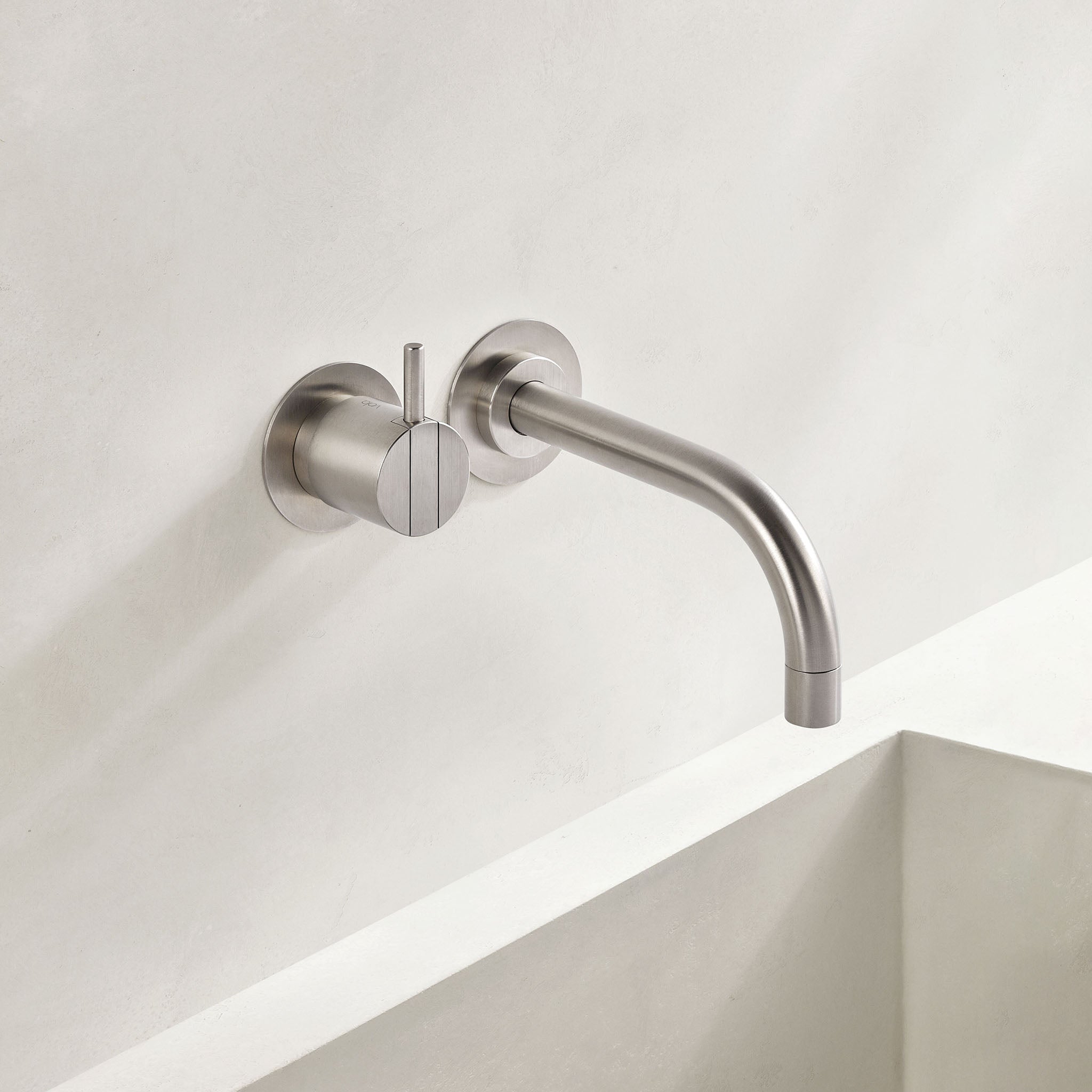 Vola Waschtischarmatur 111 Edelstahl gebuerstet mit Griff links, langlebige Unterputz Wandarmatur.