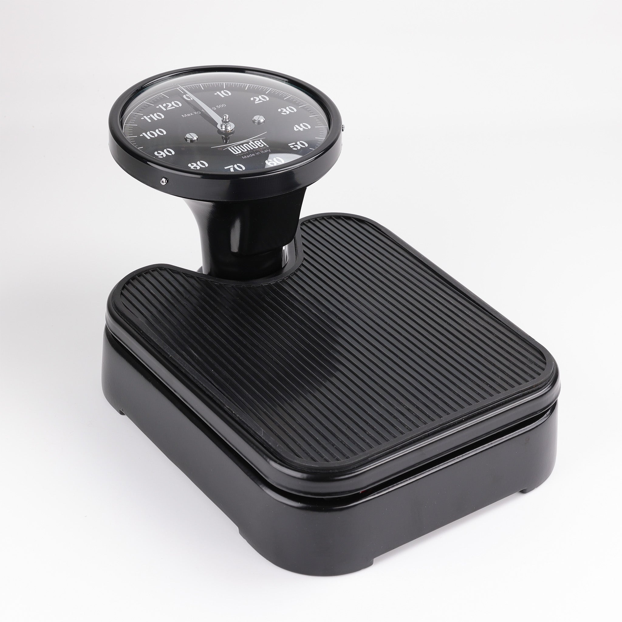 Analoge aage von Wunder in Schwarz mit mechanischer Wiegetechnik, massivem Metallgehäuse und gut ablesbarem Rundzifferblatt