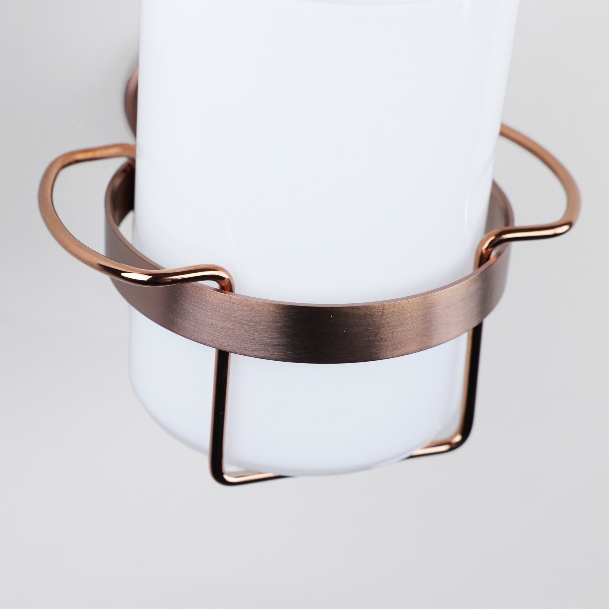 Vola Zahnputzbecher in Kupfer gebürstet – edler Wandbecher mit Glas, ideal als luxuriöser Zahnbürstenhalter.